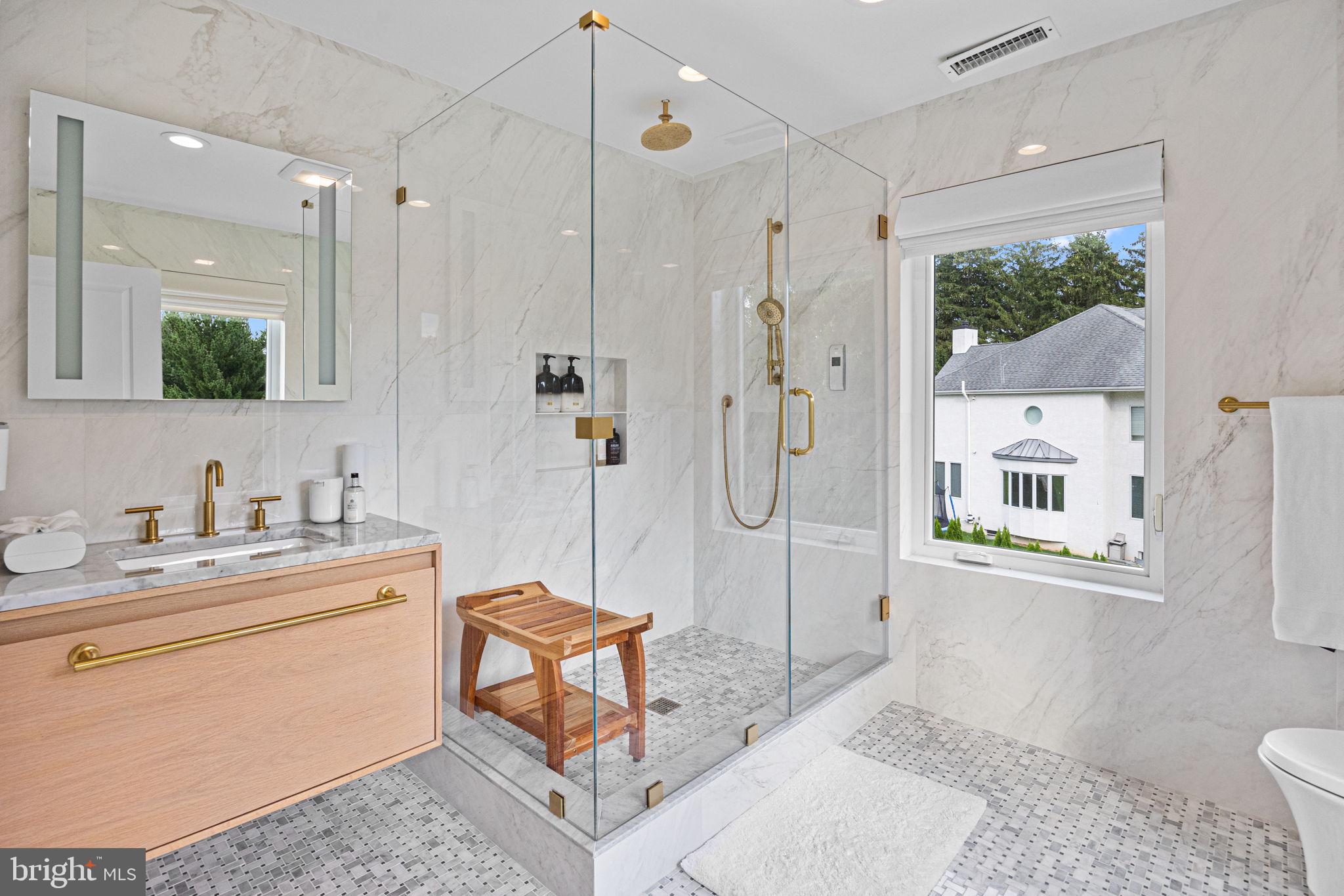 HUNTINGDON VALLEY - Residential