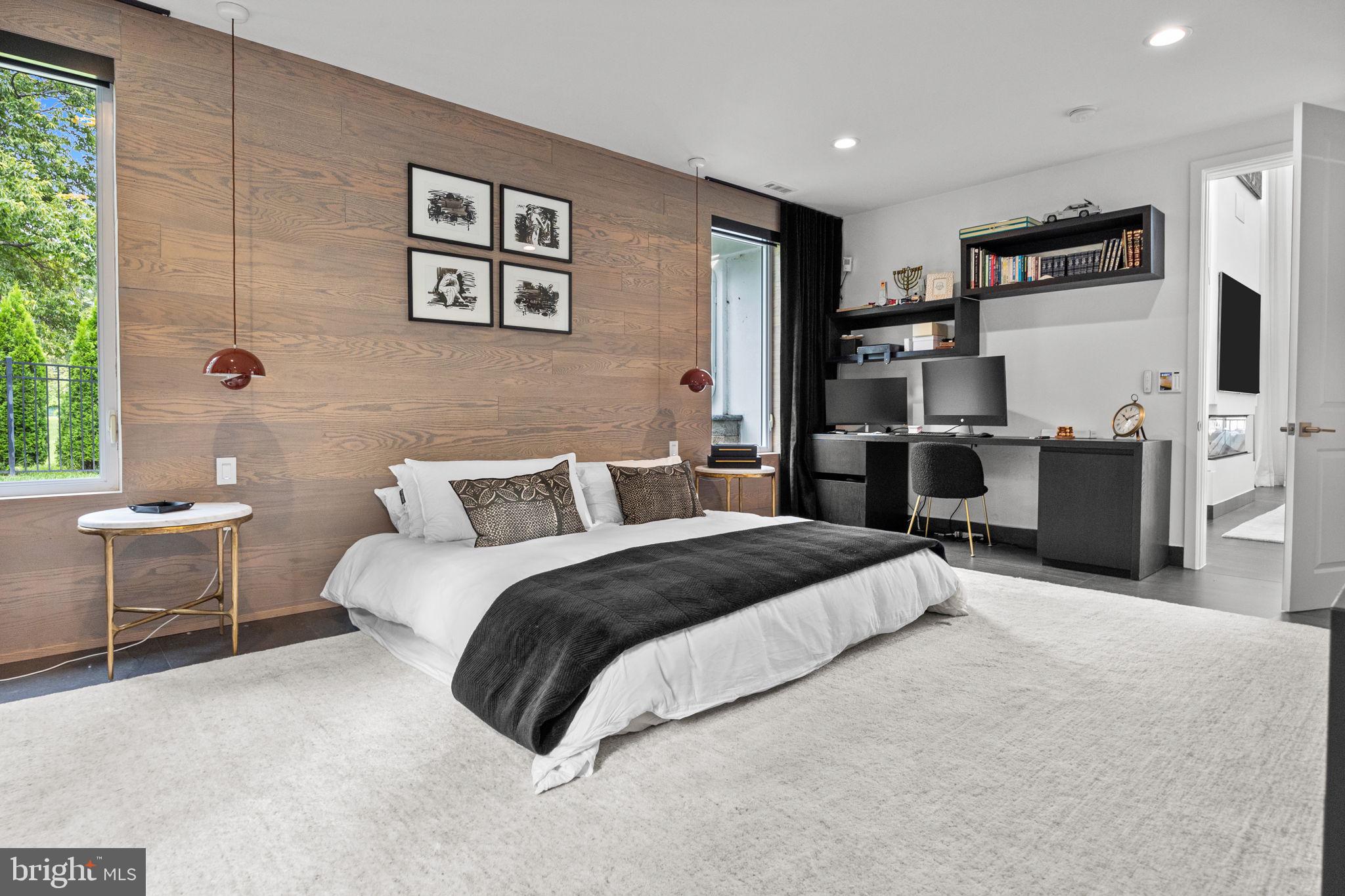 HUNTINGDON VALLEY - Residential