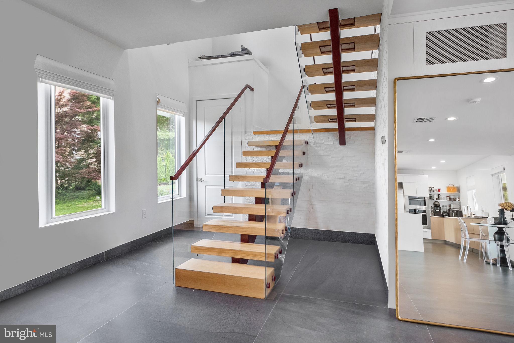 HUNTINGDON VALLEY - Residential