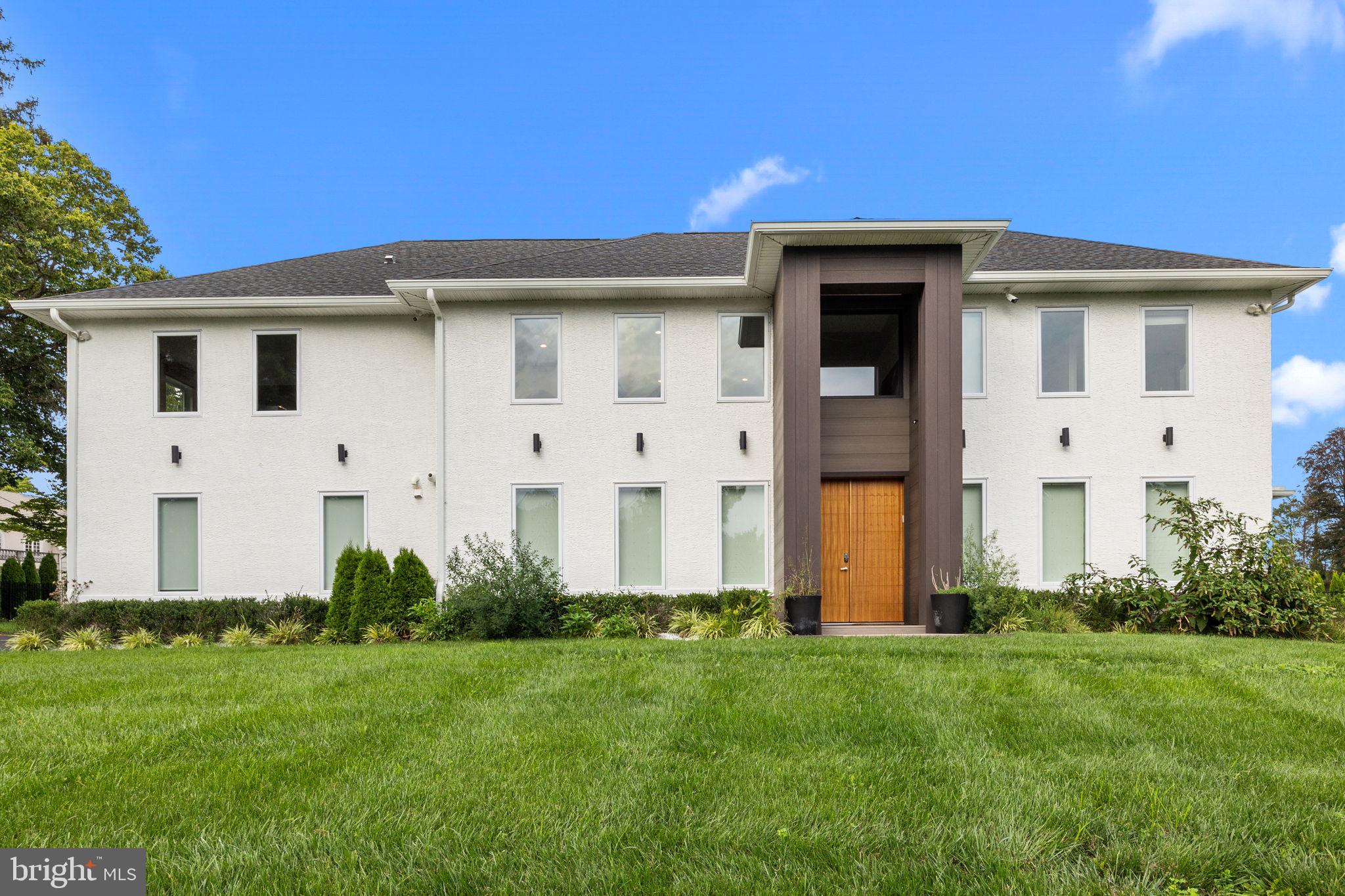 HUNTINGDON VALLEY - Residential