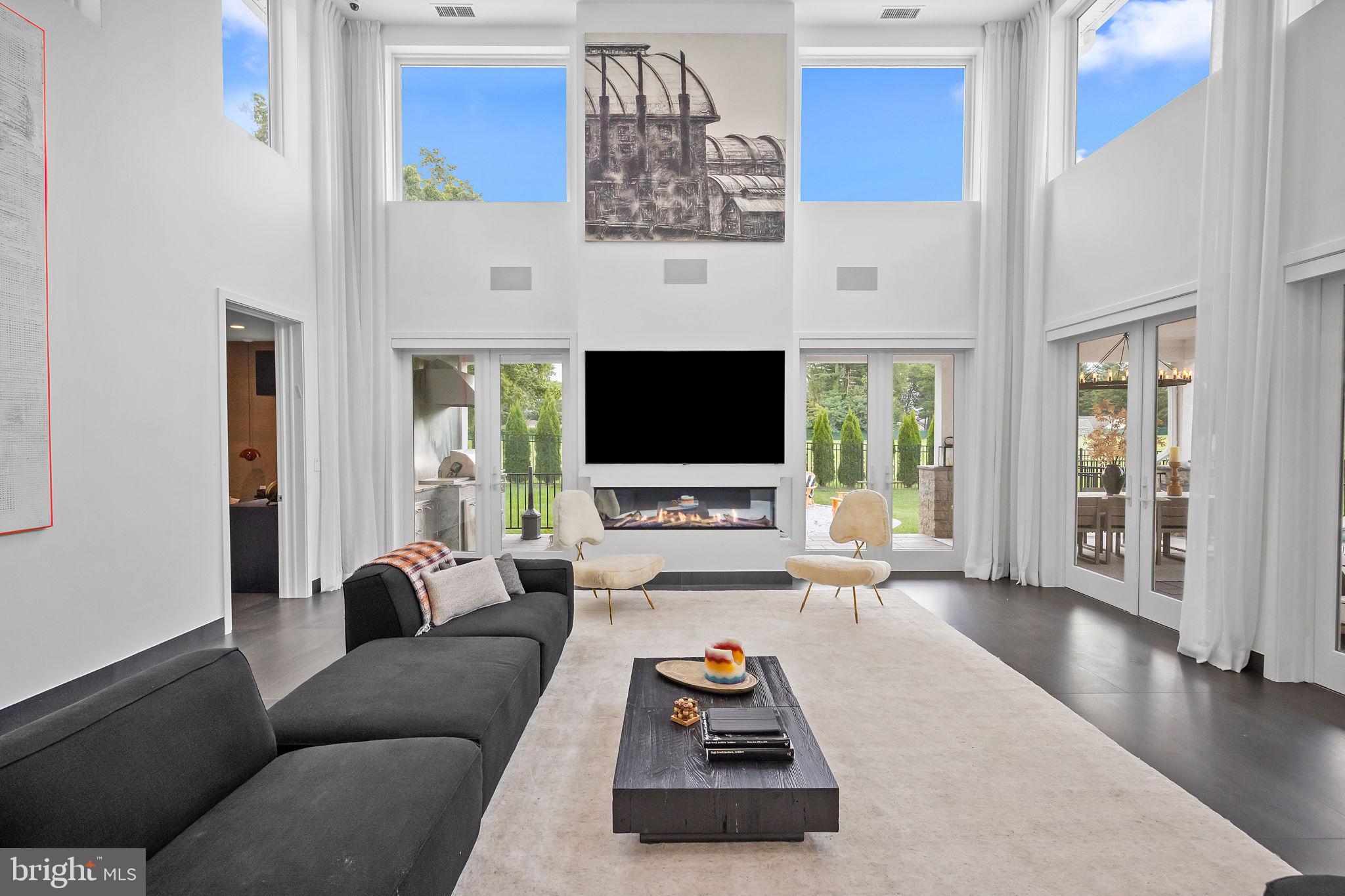 HUNTINGDON VALLEY - Residential