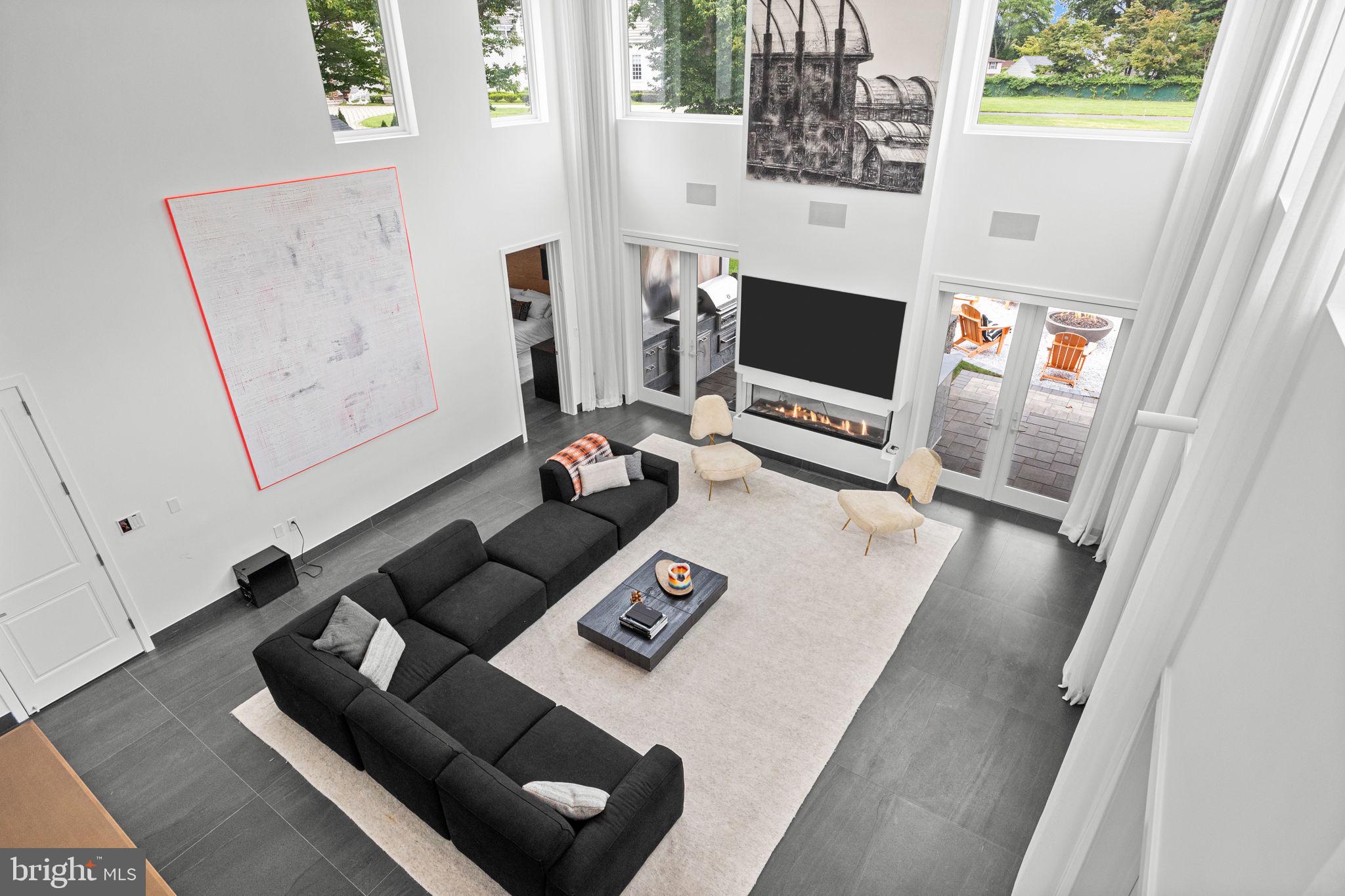 HUNTINGDON VALLEY - Residential