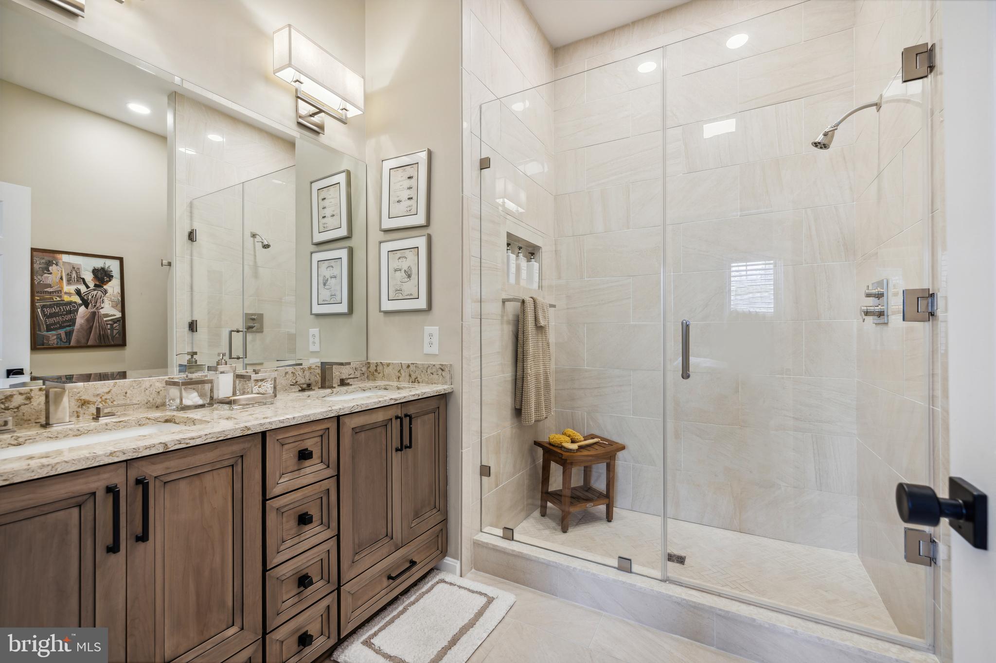 LAKELANDS - Residential