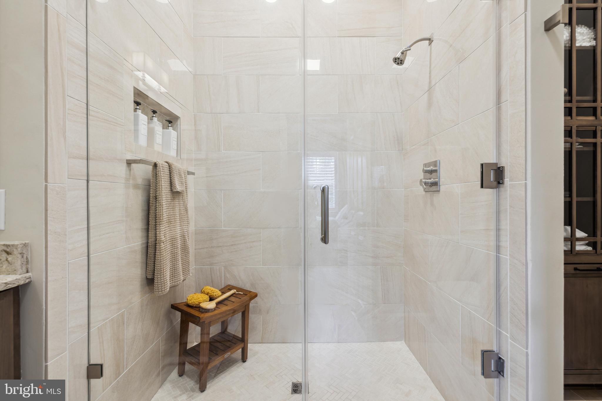 LAKELANDS - Residential