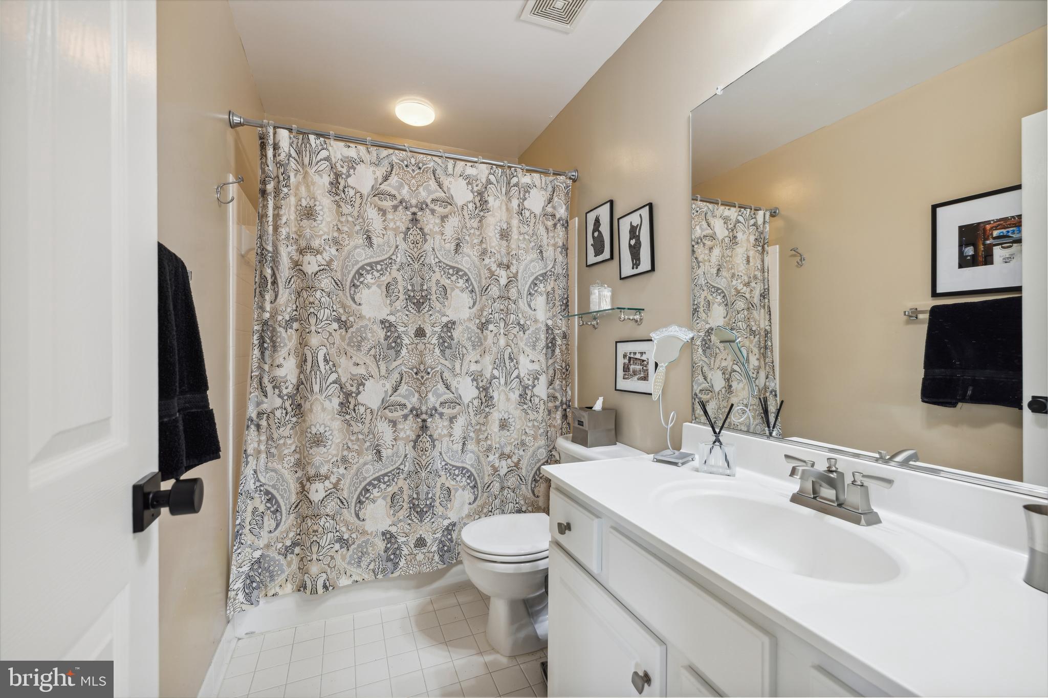 LAKELANDS - Residential