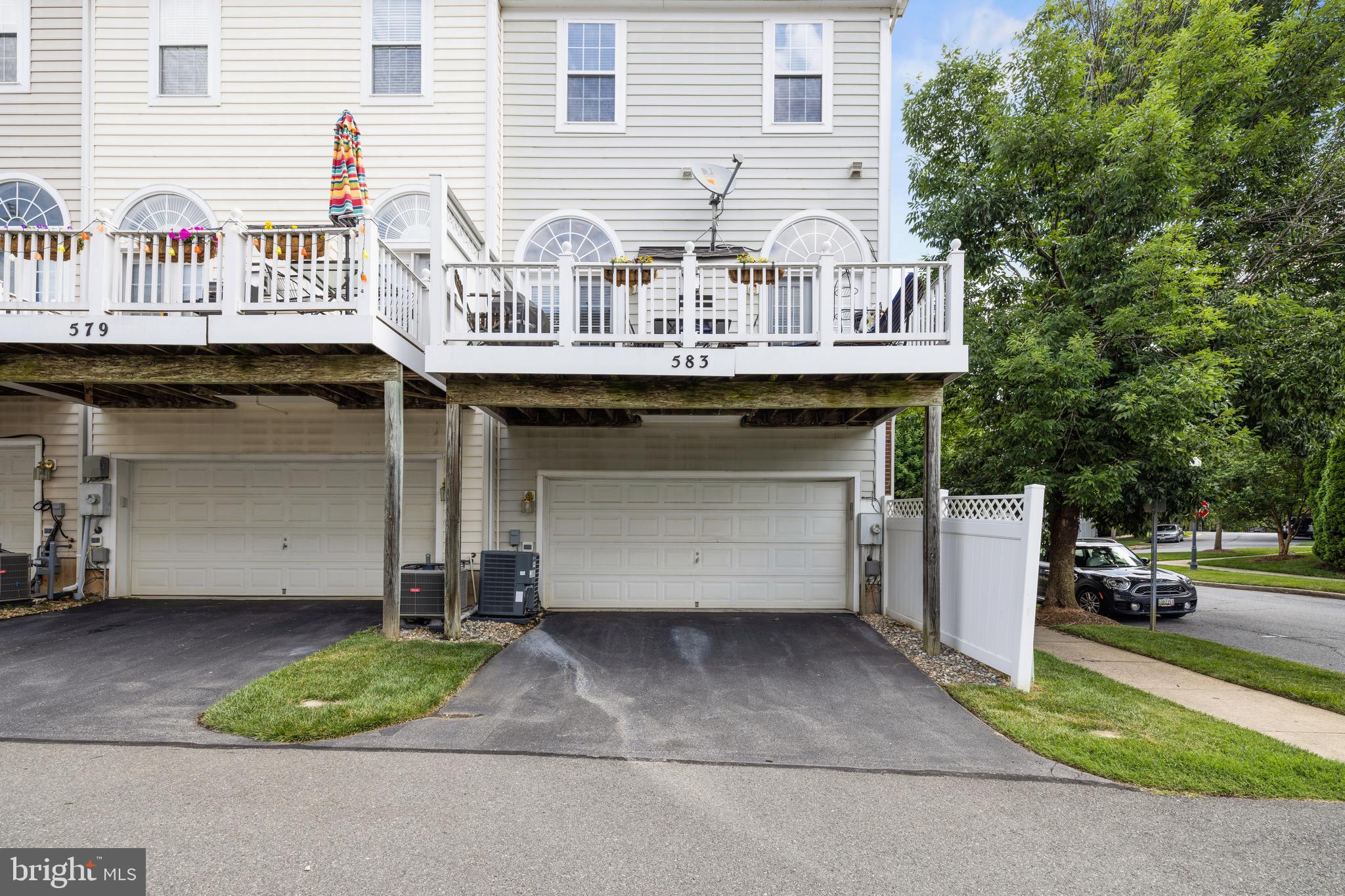 LAKELANDS - Residential