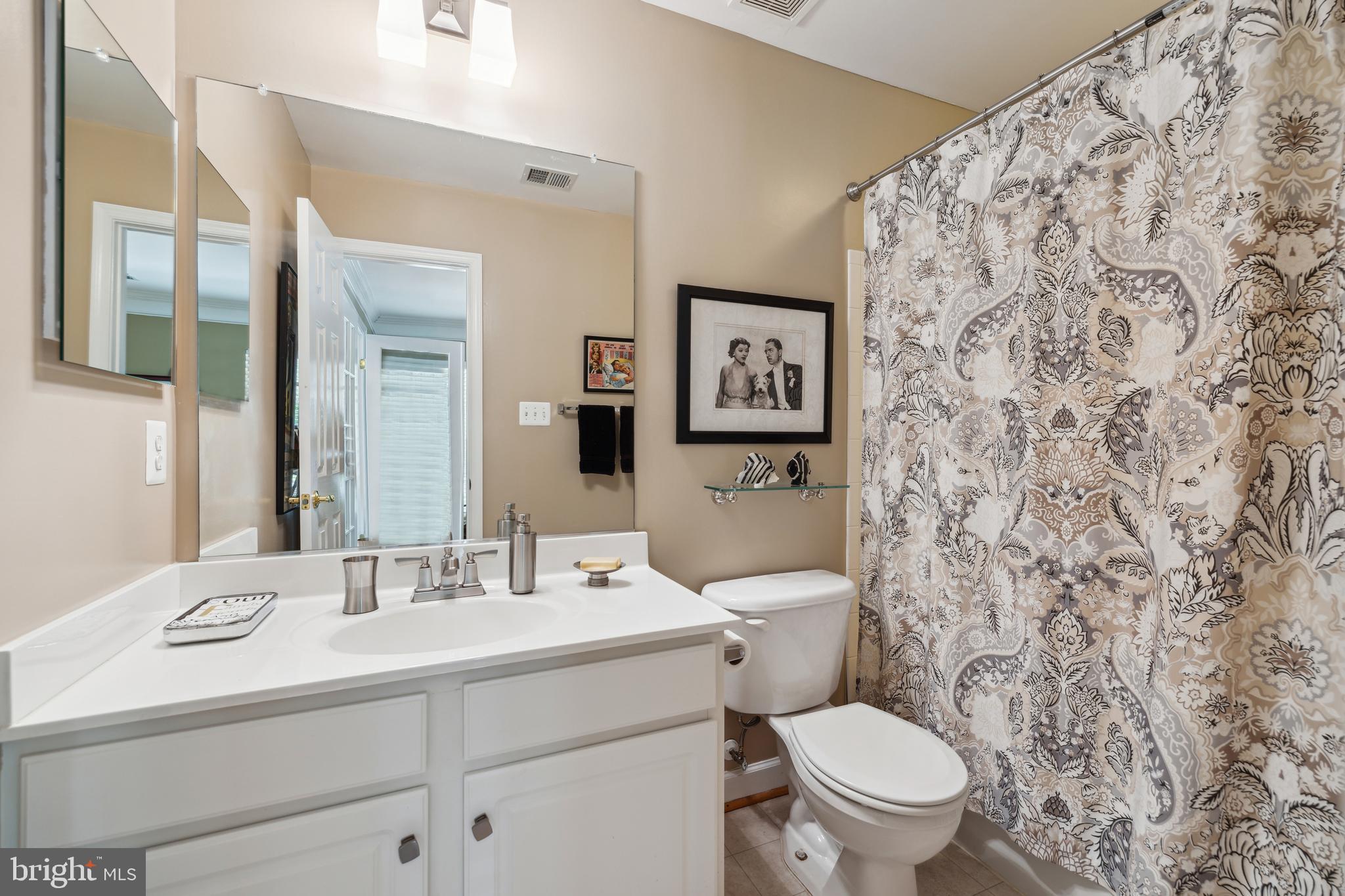 LAKELANDS - Residential