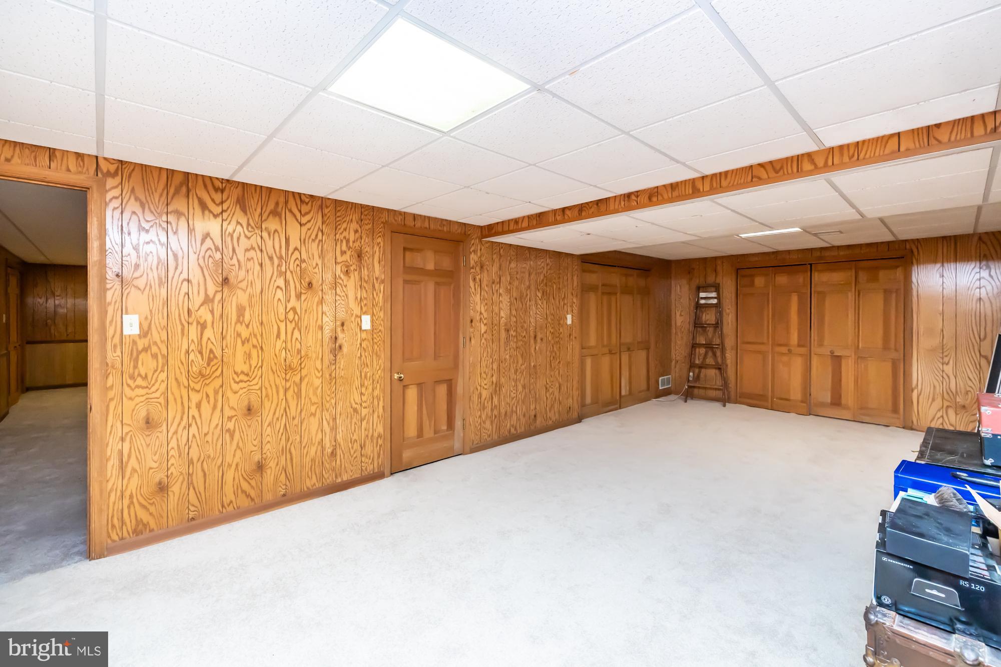 COUNTRY CLUB ESTAT - Residential