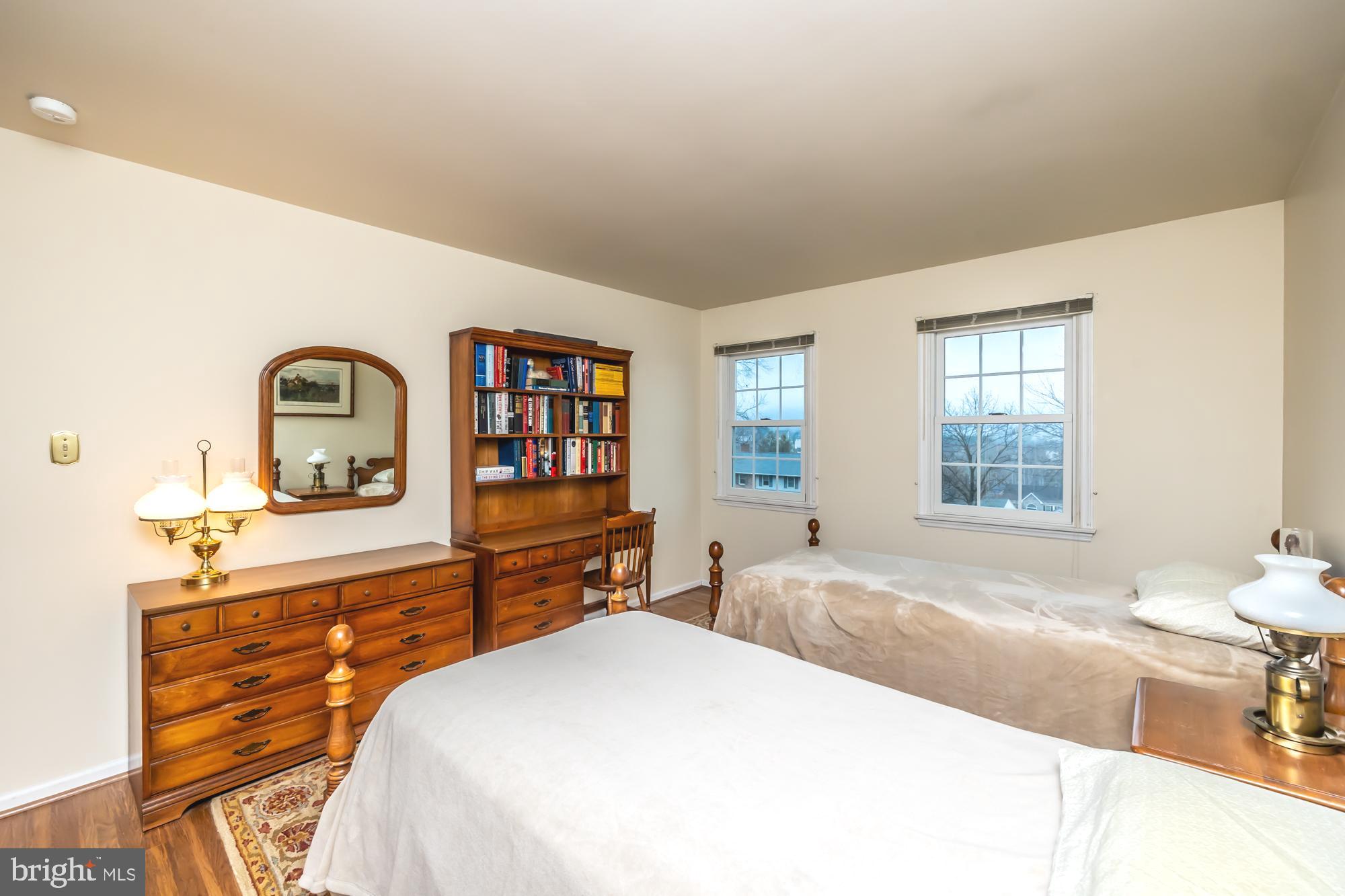 COUNTRY CLUB ESTAT - Residential