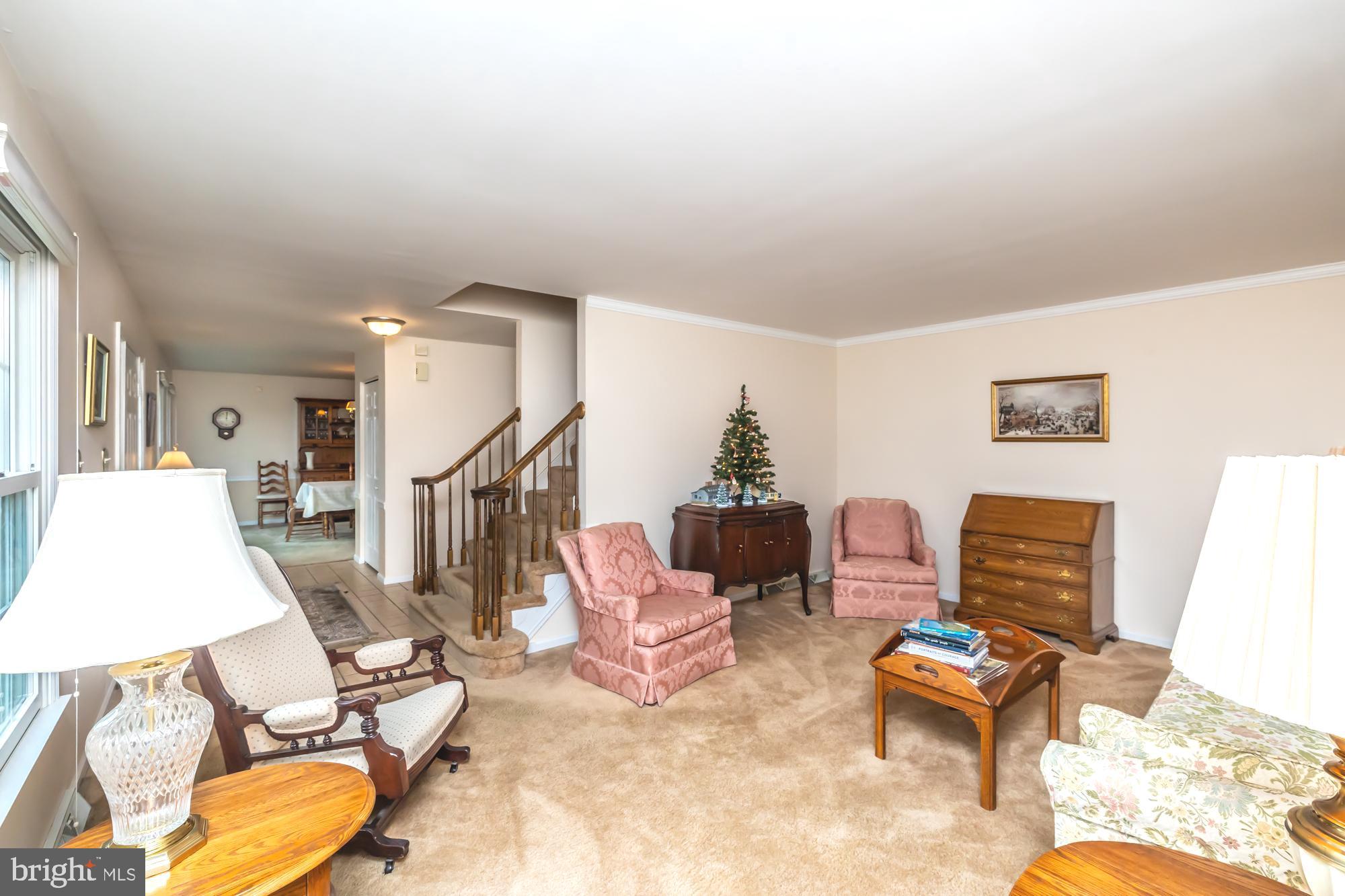 COUNTRY CLUB ESTAT - Residential