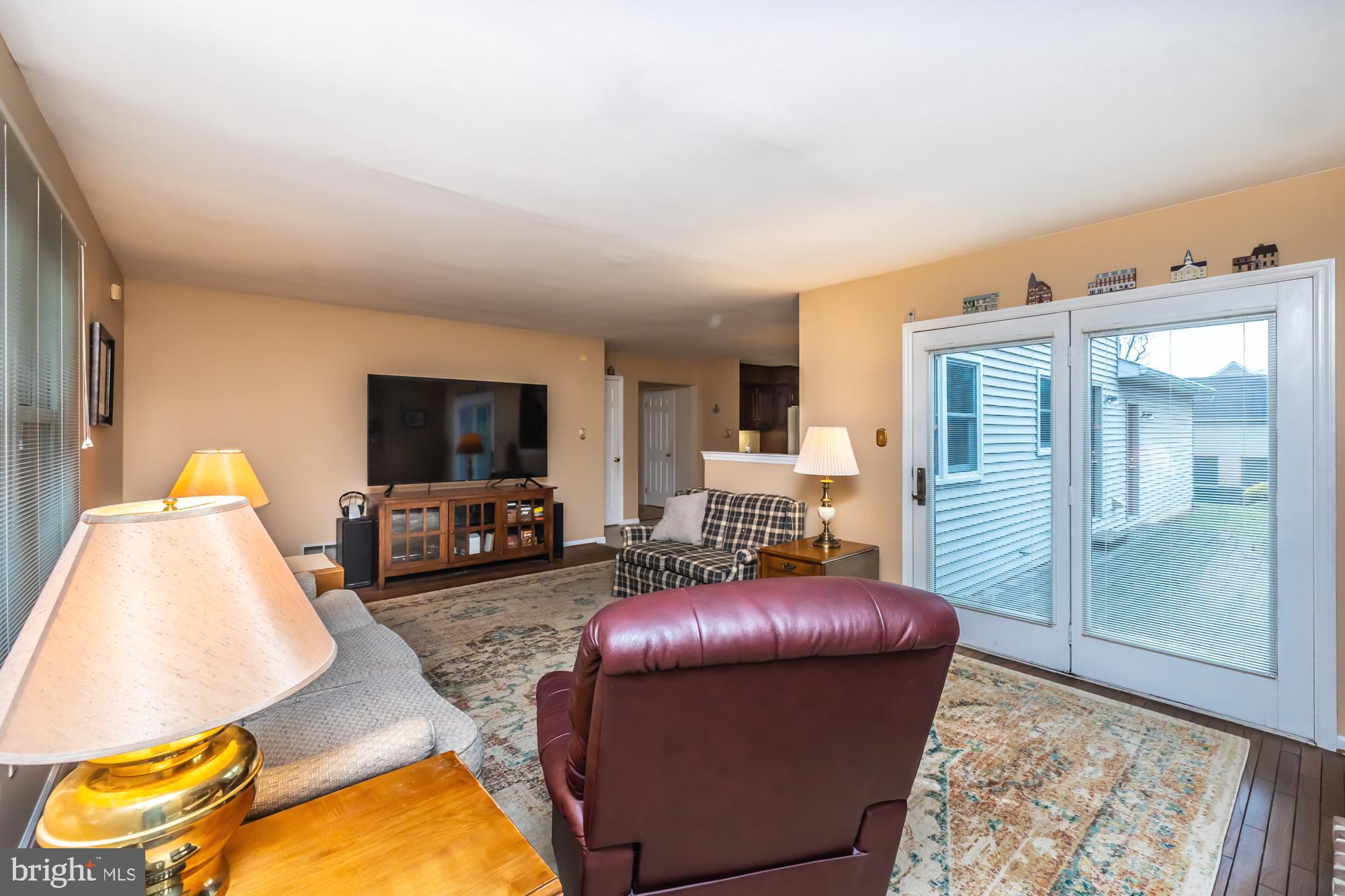 COUNTRY CLUB ESTAT - Residential