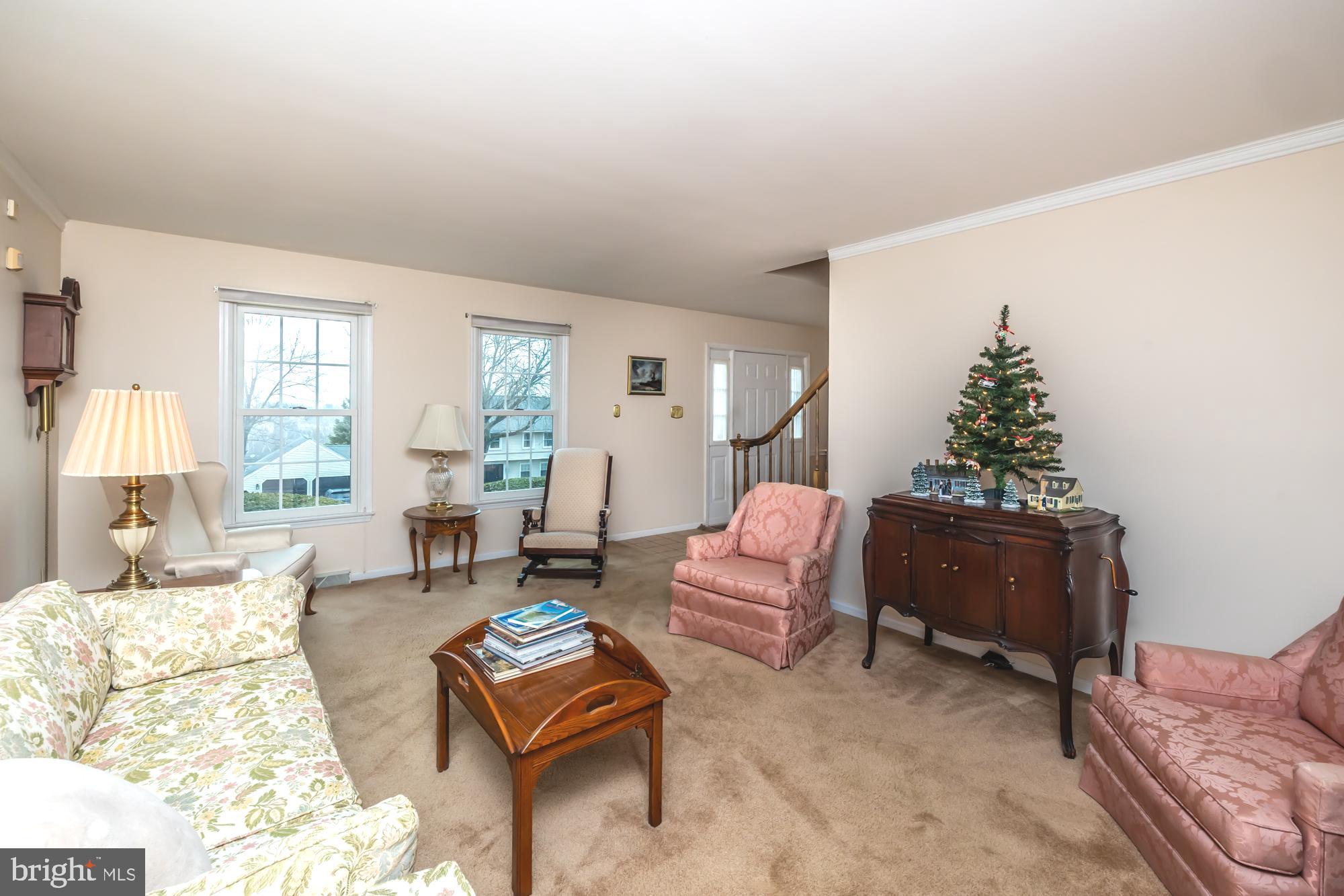 COUNTRY CLUB ESTAT - Residential