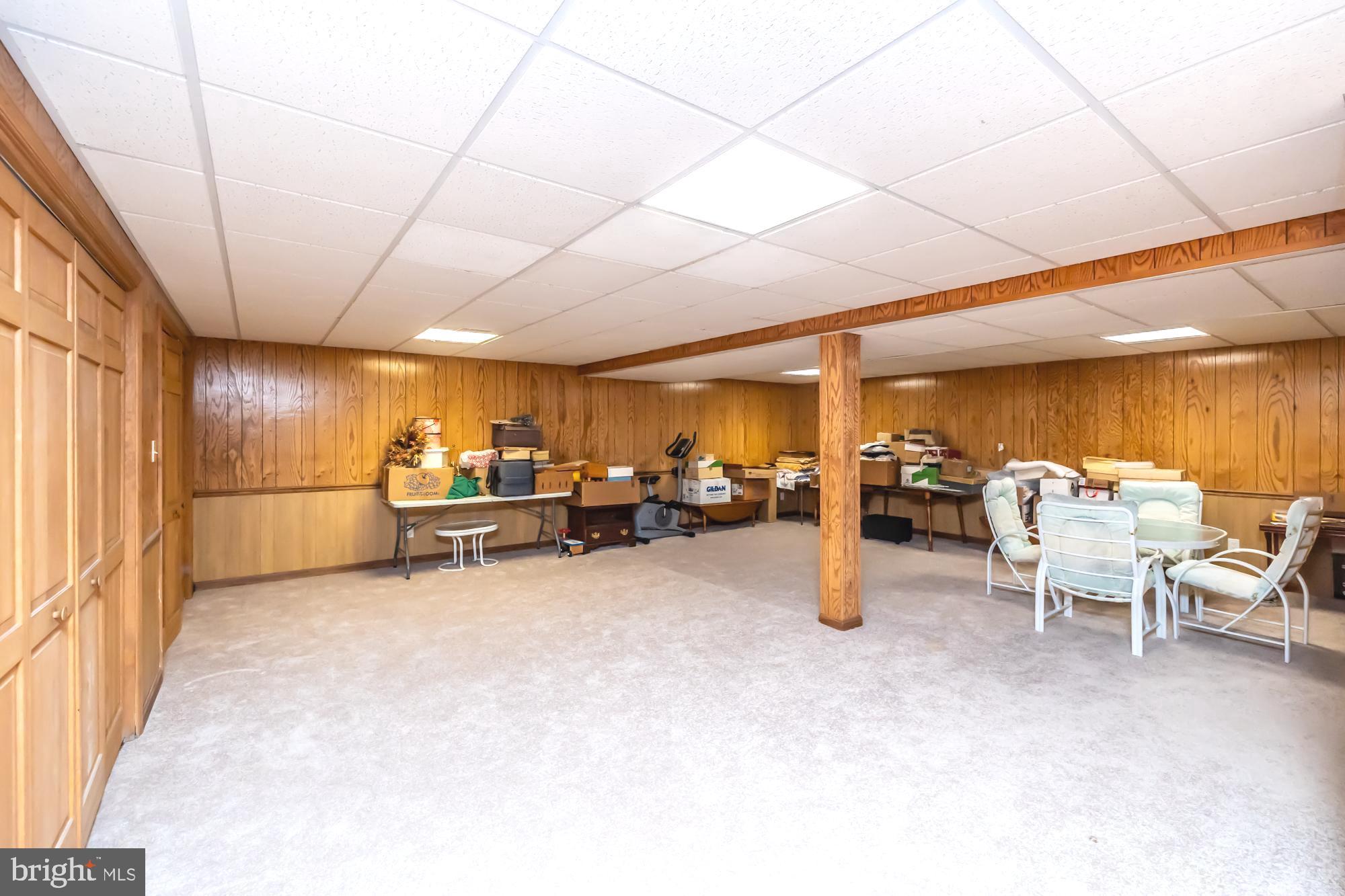 COUNTRY CLUB ESTAT - Residential