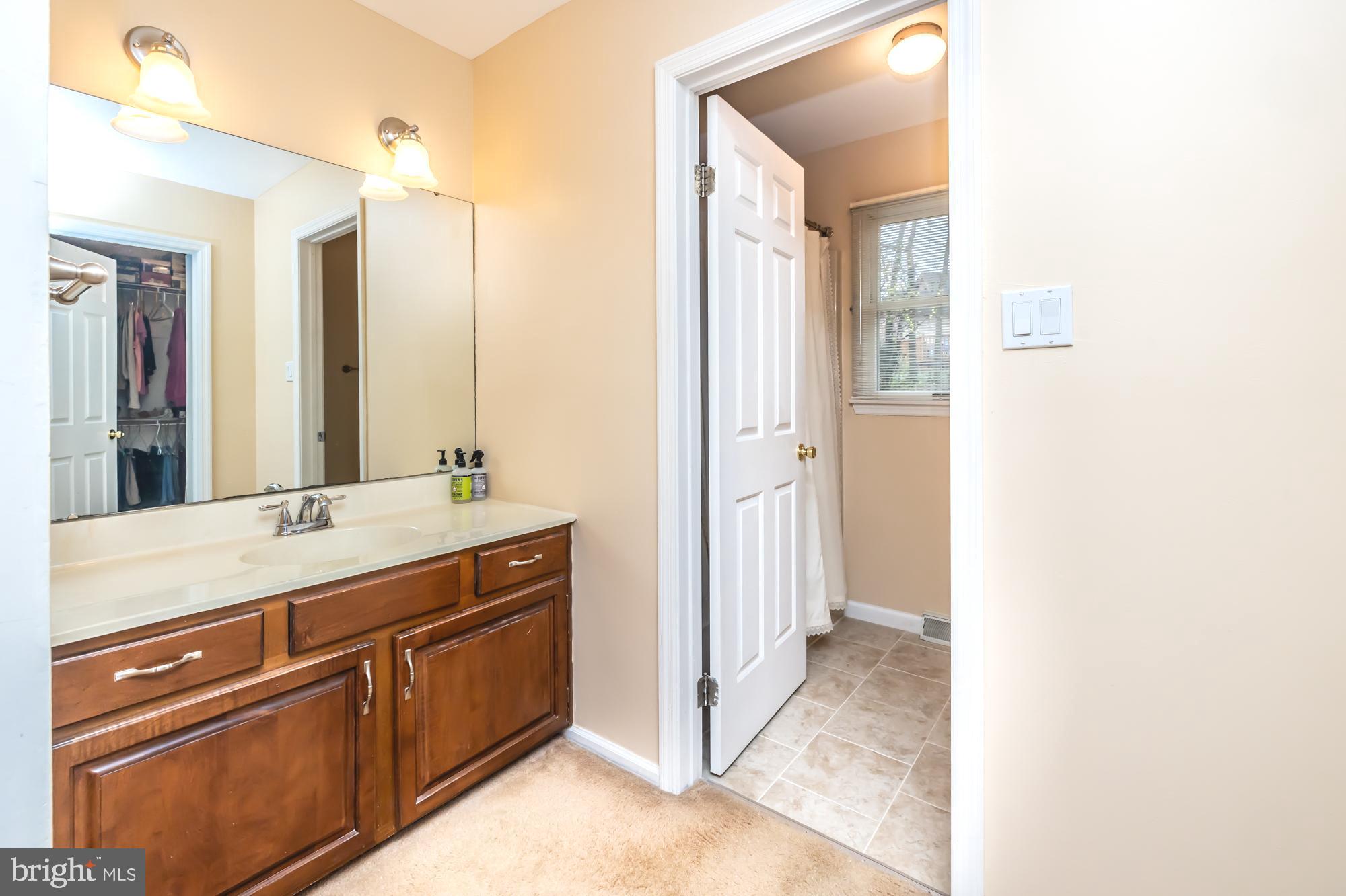 COUNTRY CLUB ESTAT - Residential