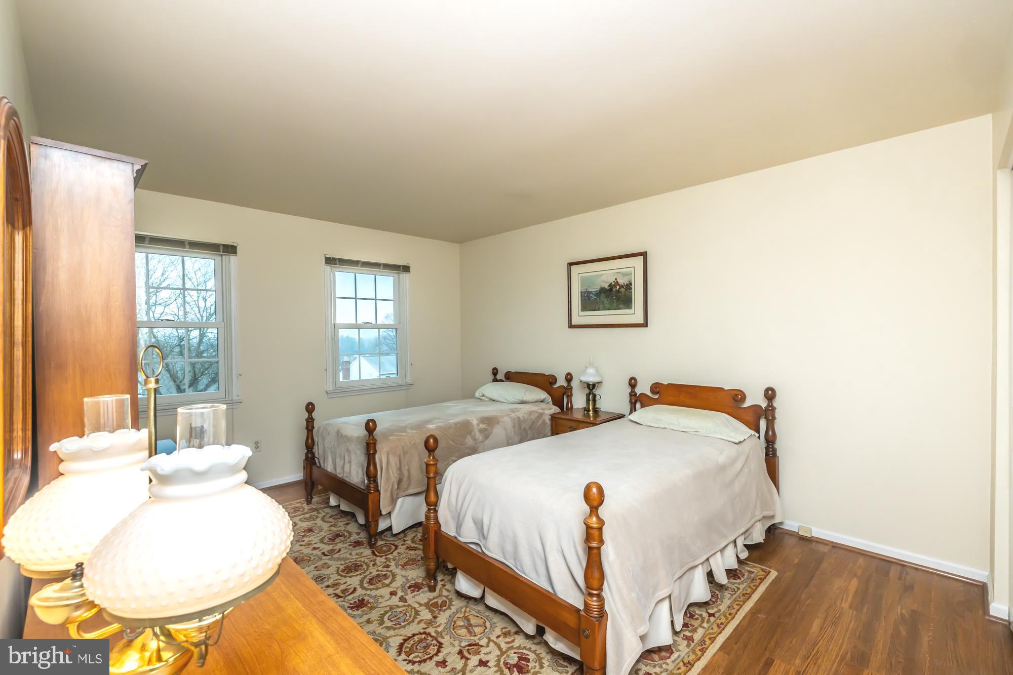 COUNTRY CLUB ESTAT - Residential