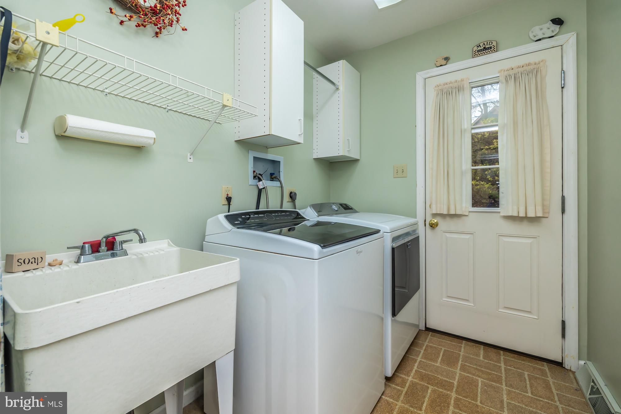 COUNTRY CLUB ESTAT - Residential