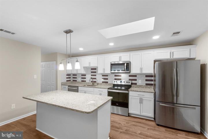 PORT O DUMFRIES - Residential Lease