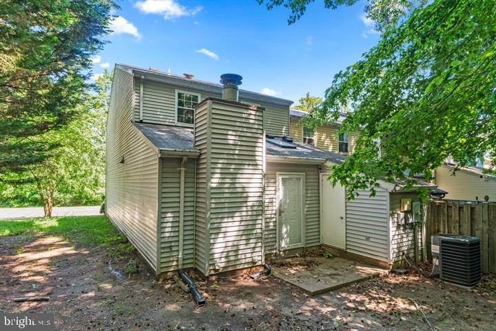 PORT O DUMFRIES - Residential Lease