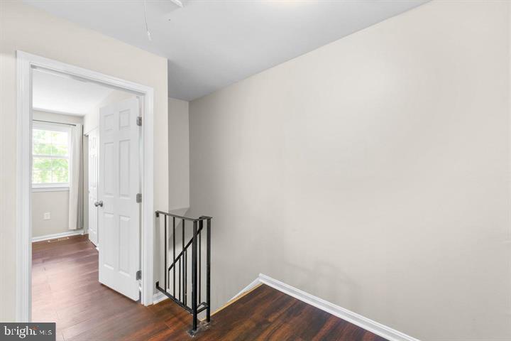 PORT O DUMFRIES - Residential Lease