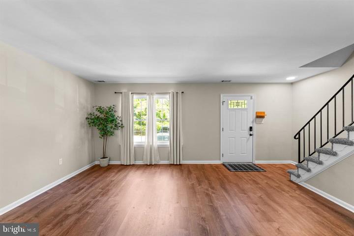 PORT O DUMFRIES - Residential Lease