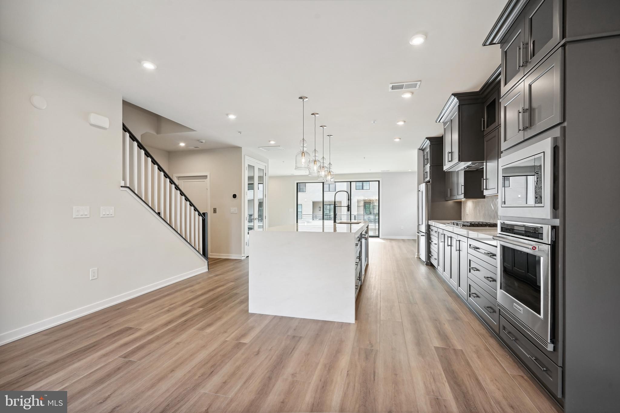 UNION PARK AT MCLEAN - Residential