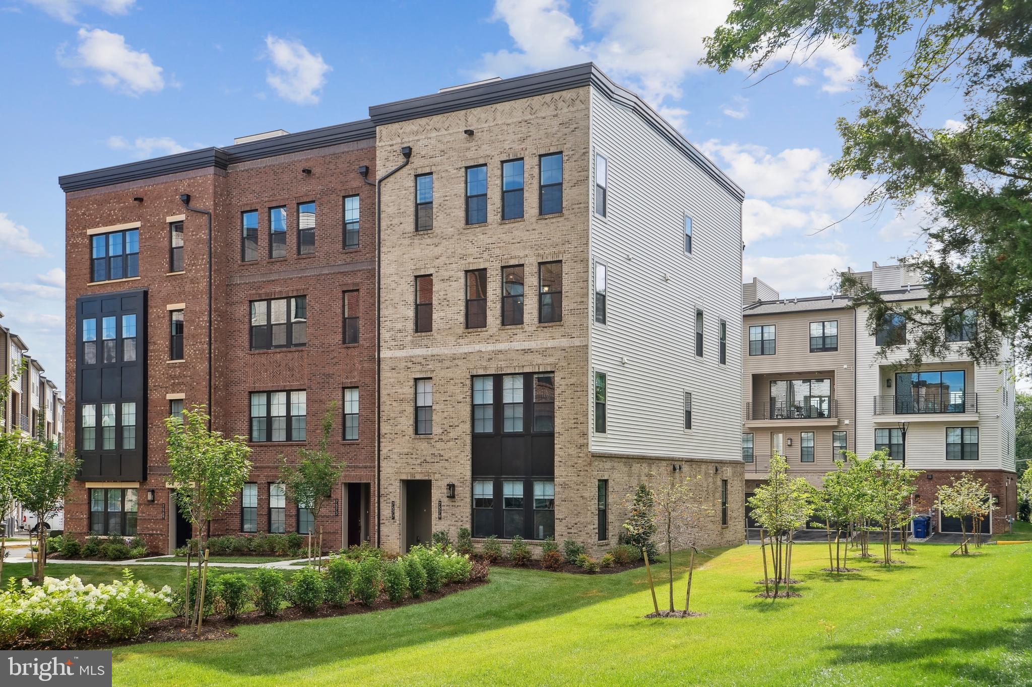 UNION PARK AT MCLEAN - Residential