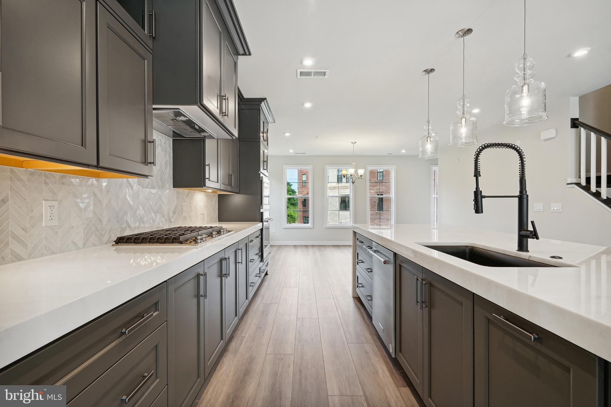 UNION PARK AT MCLEAN - Residential