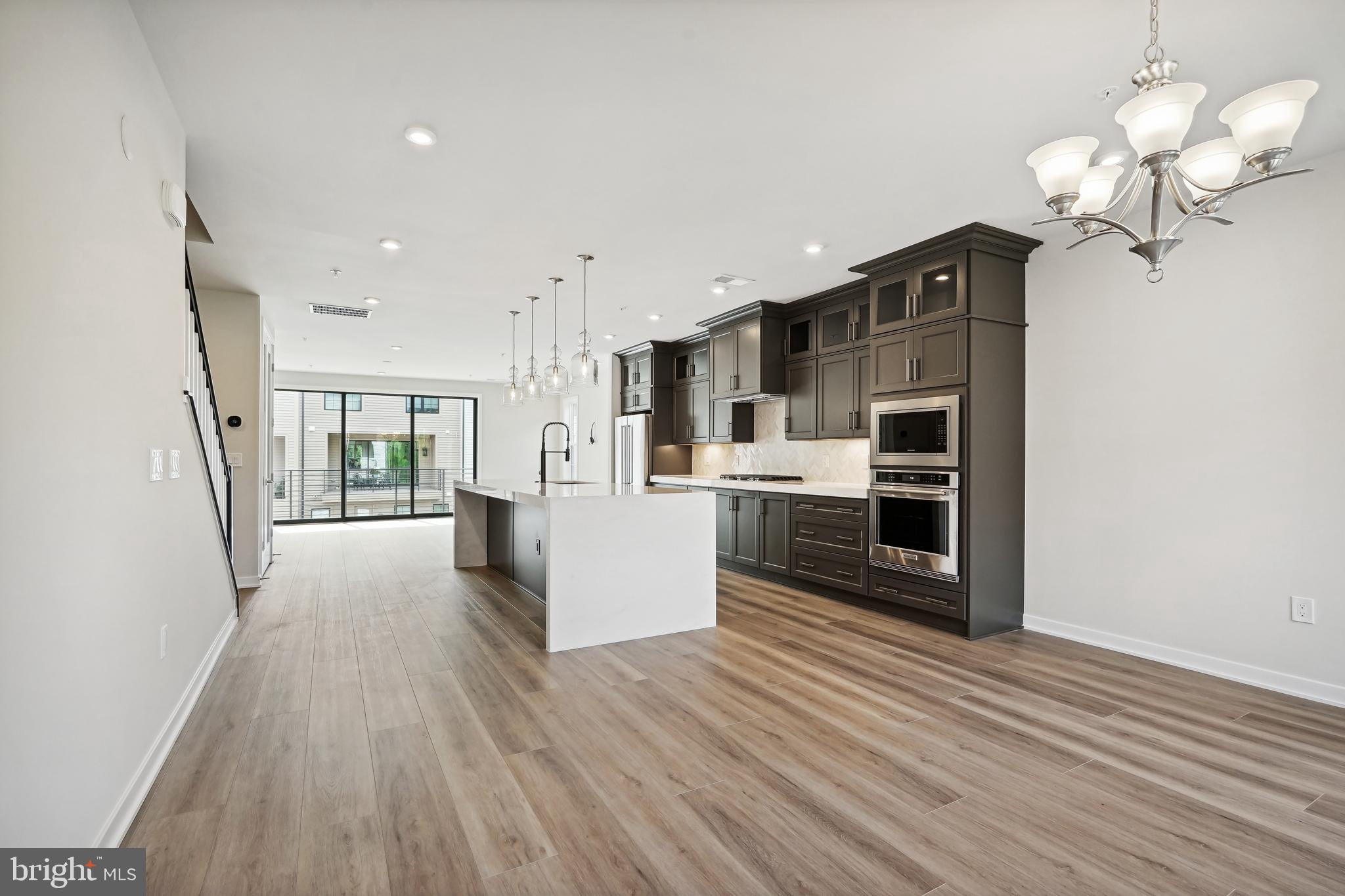 UNION PARK AT MCLEAN - Residential