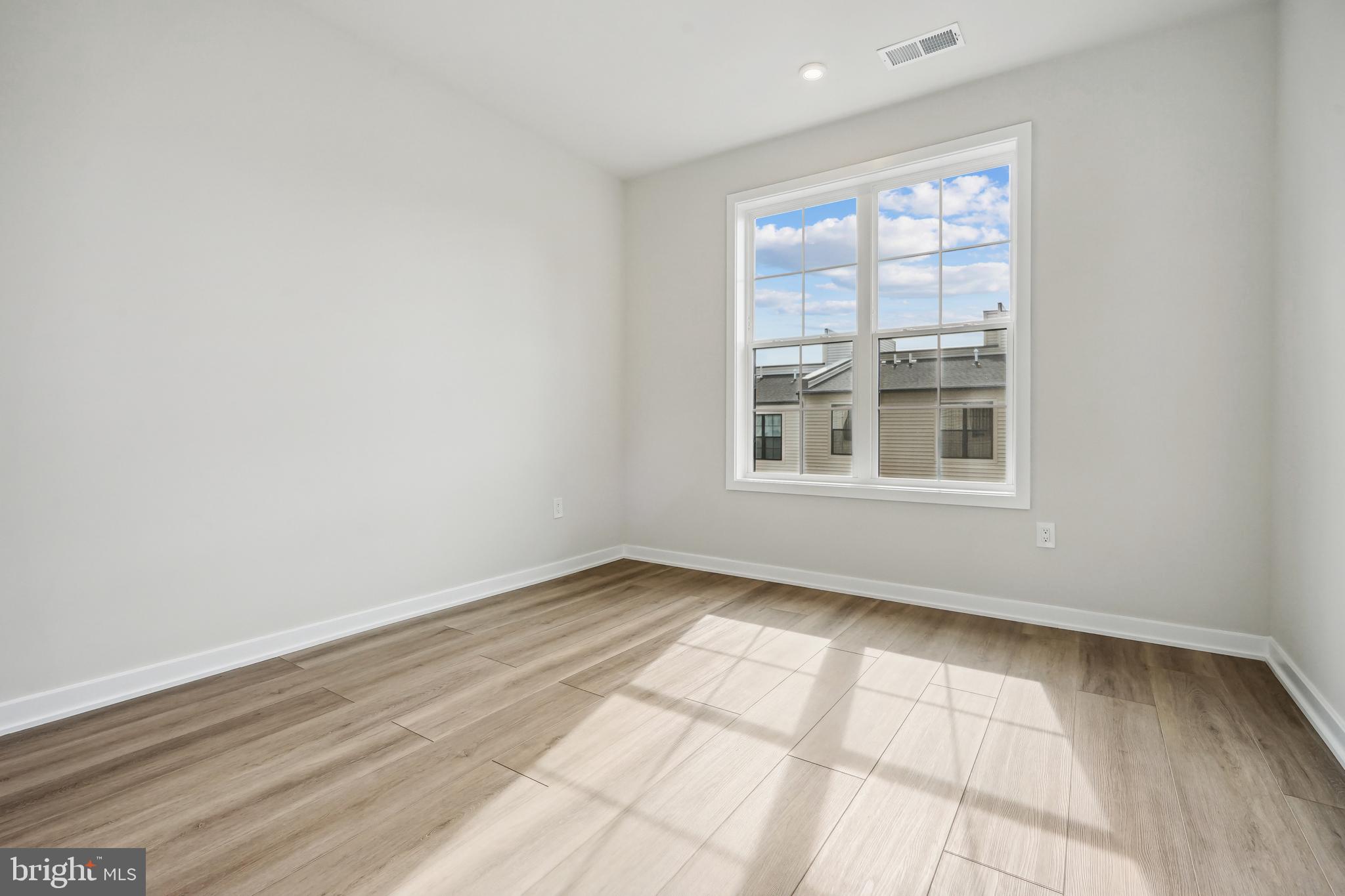 UNION PARK AT MCLEAN - Residential