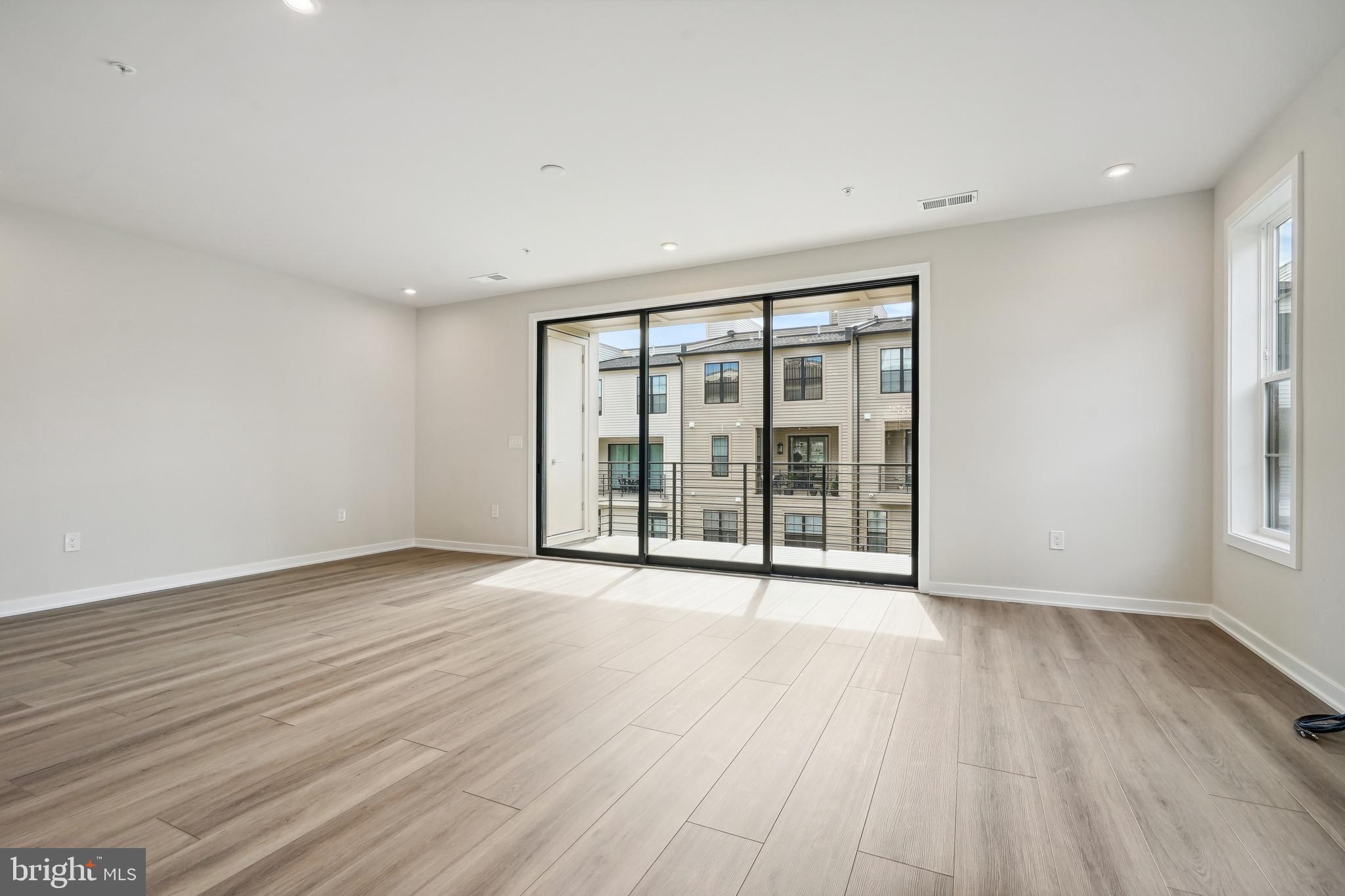 UNION PARK AT MCLEAN - Residential