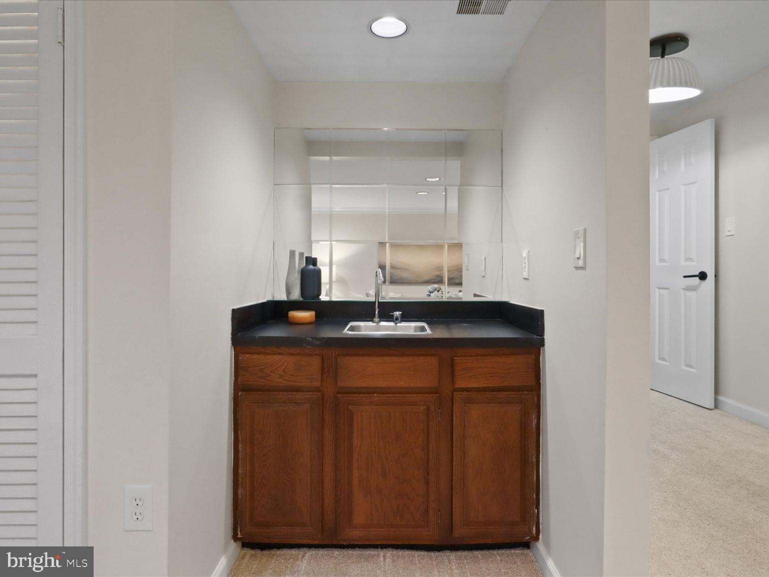 FEDERAL HILL - Residential Lease