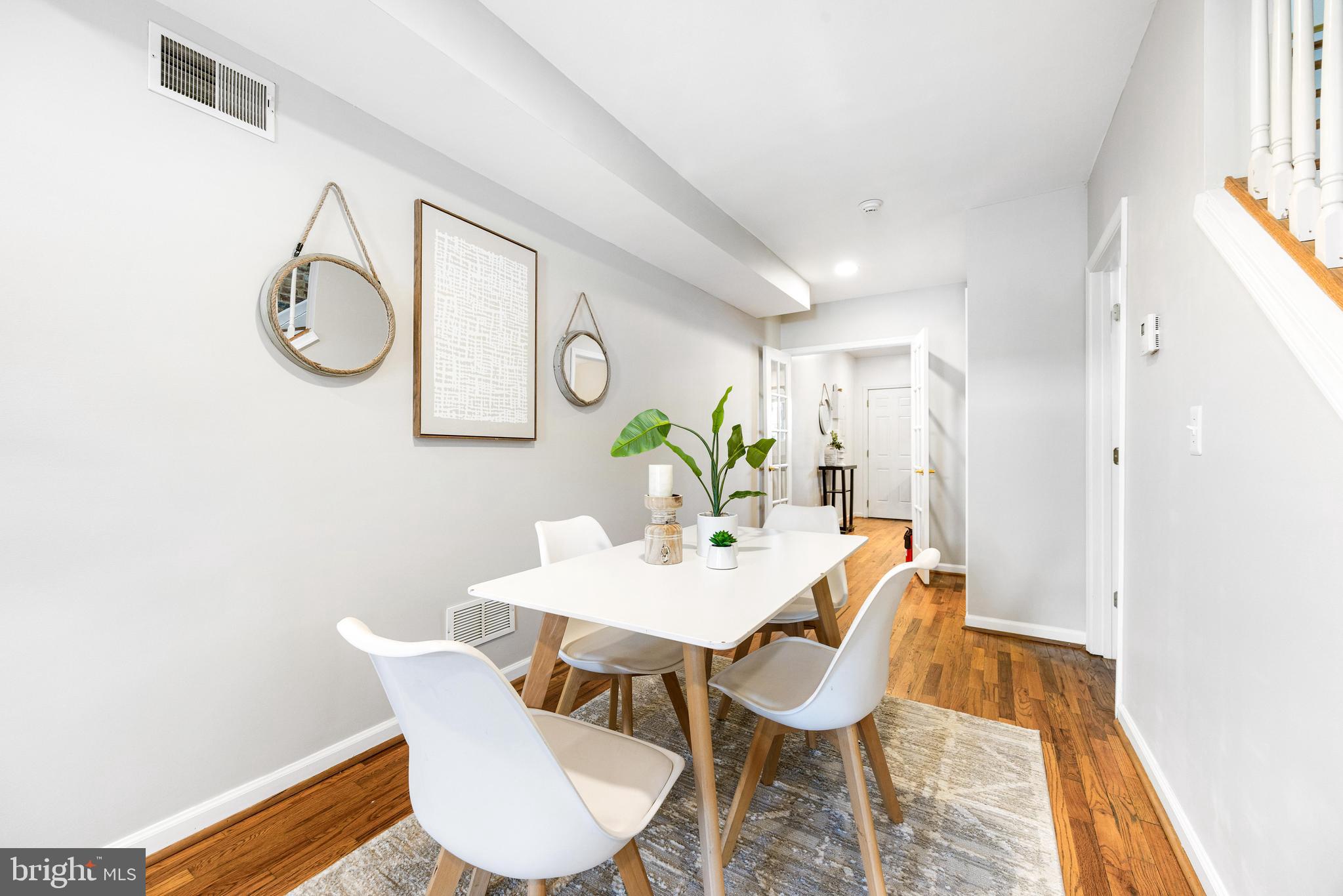 LOCUST POINT - Residential