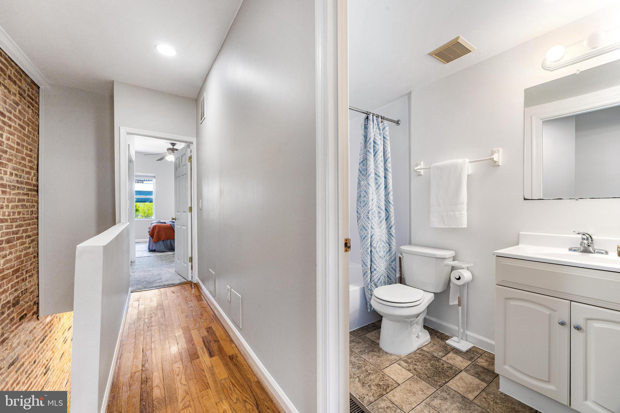 LOCUST POINT - Residential