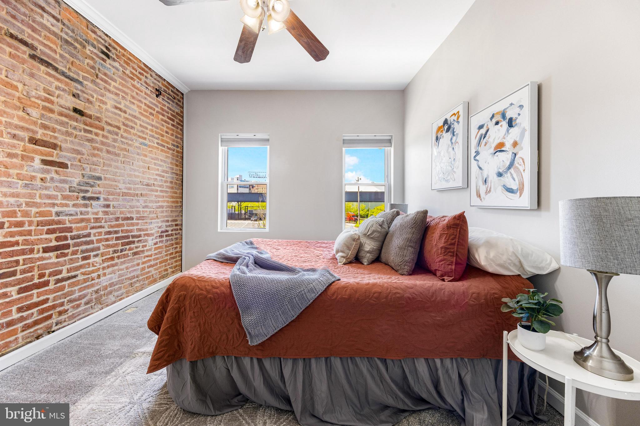 LOCUST POINT - Residential