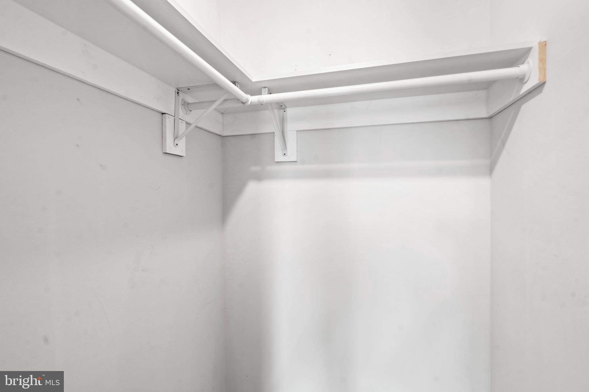 WATERFORD - Residential Lease