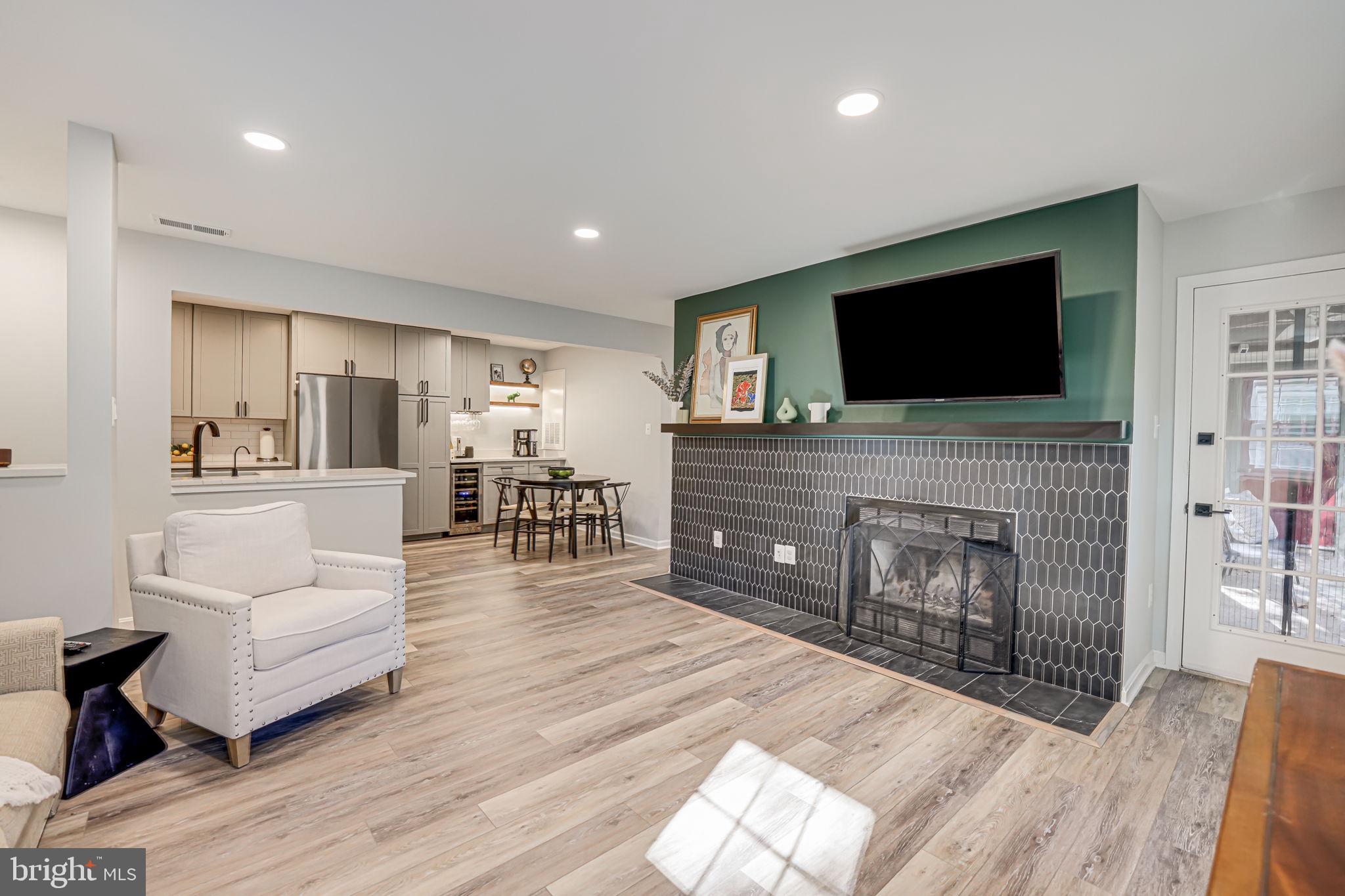 BRISTOL HOUSE - Residential