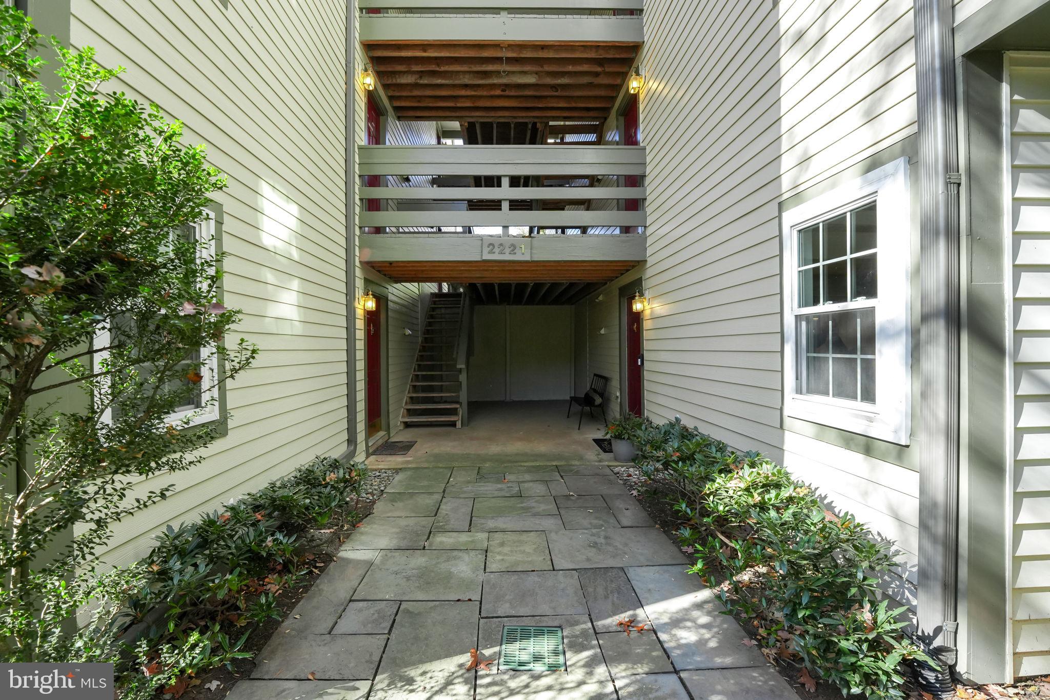 BRISTOL HOUSE - Residential