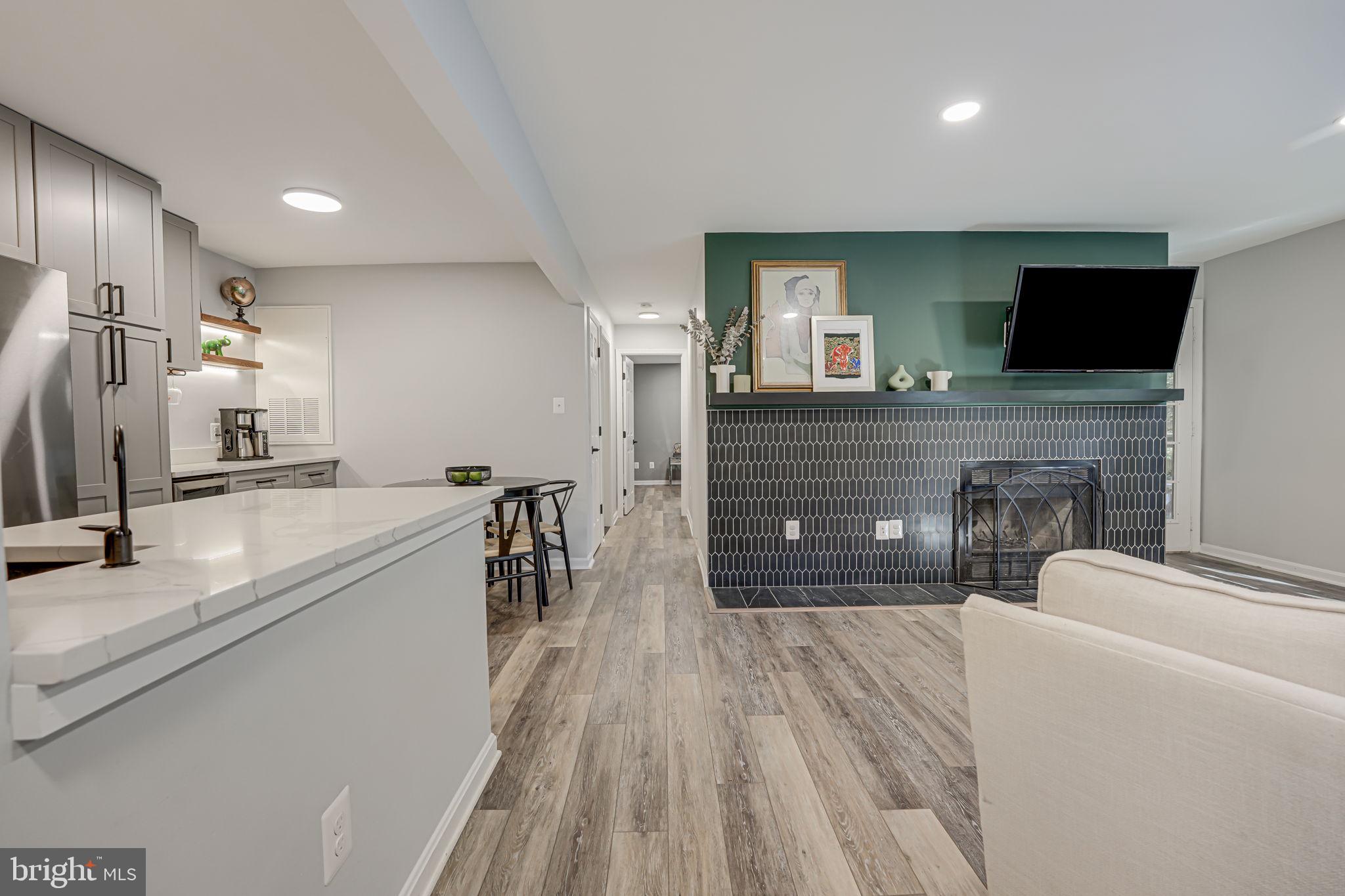 BRISTOL HOUSE - Residential