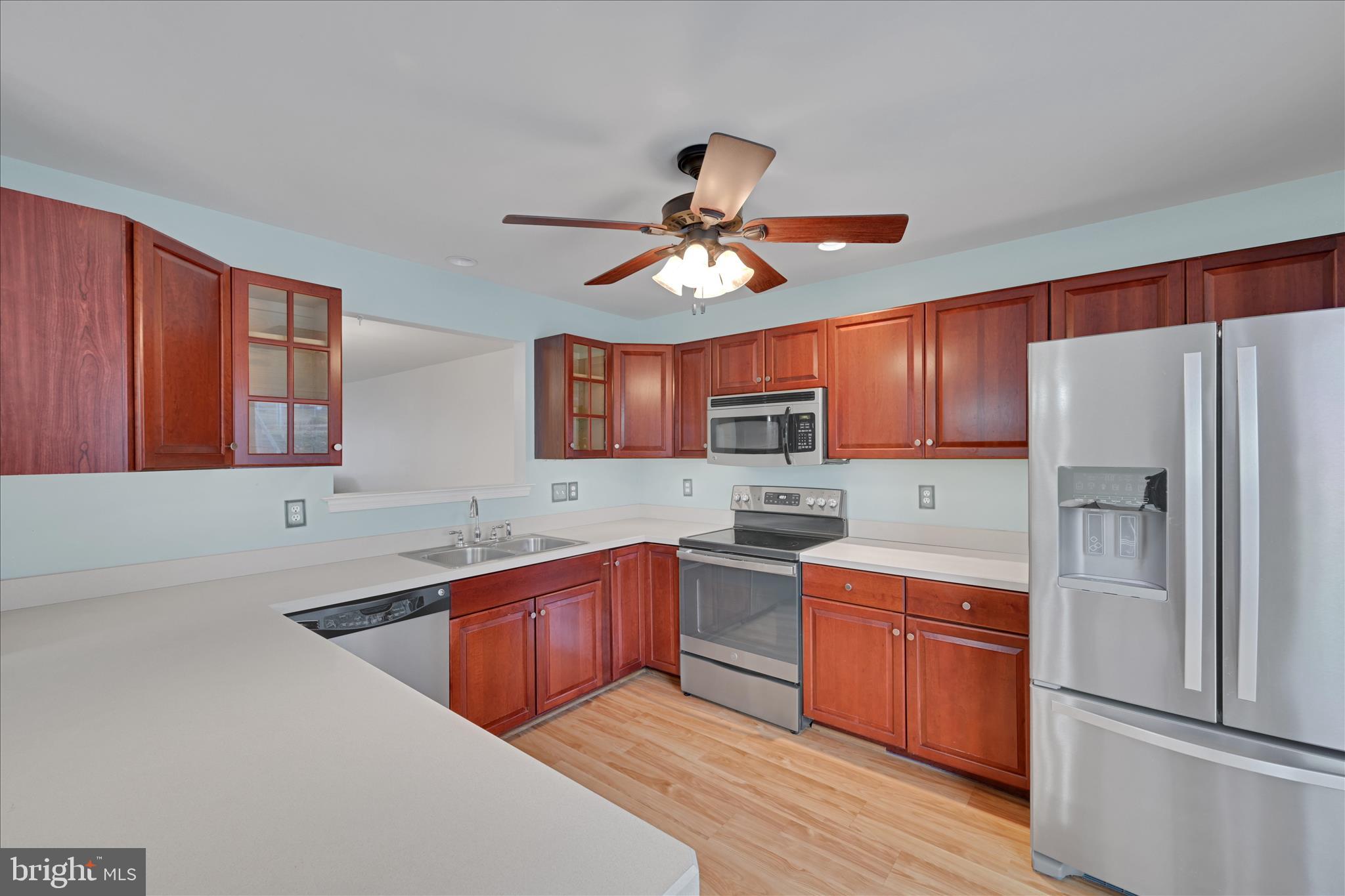 LANTERN GREEN - Residential