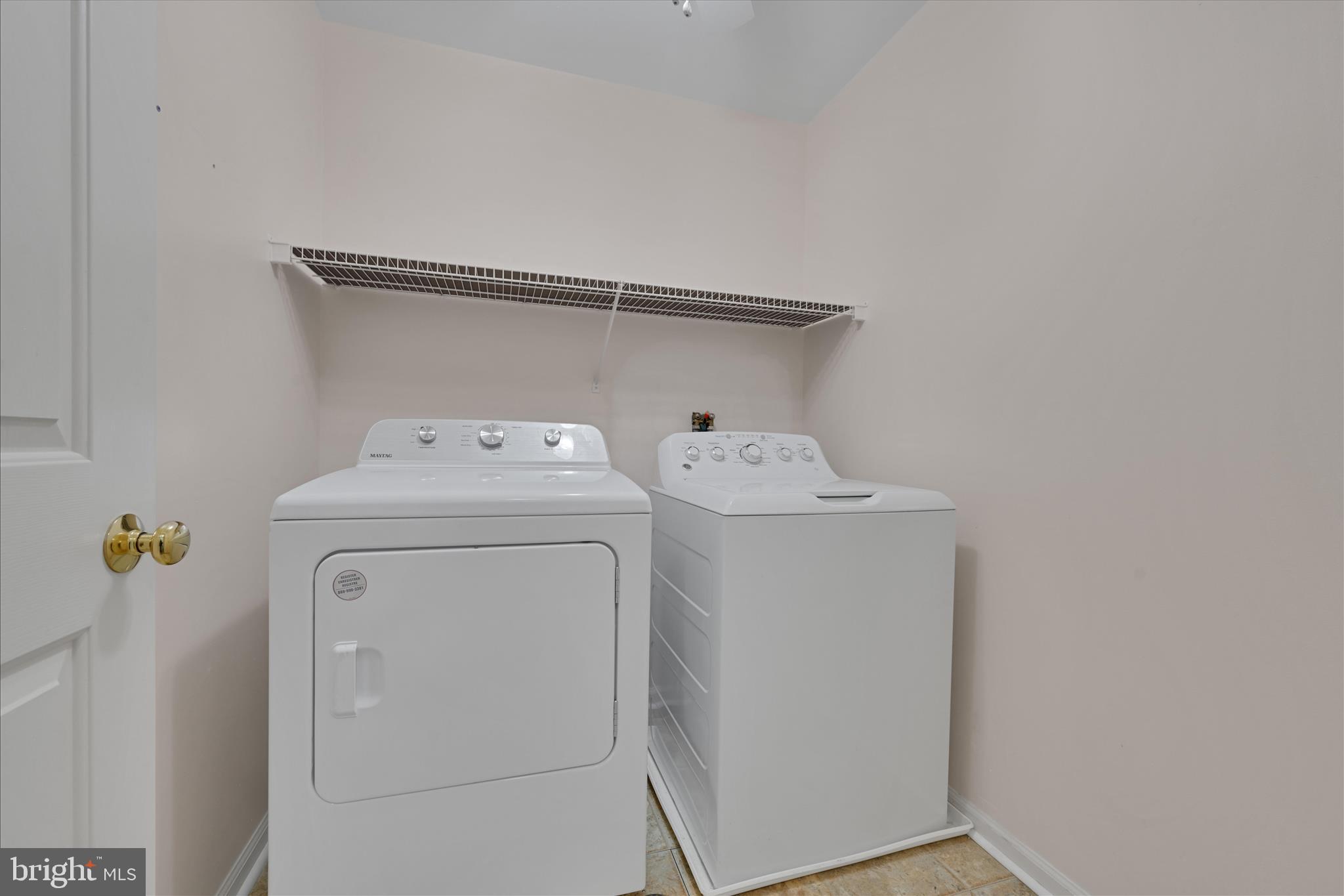 LANTERN GREEN - Residential