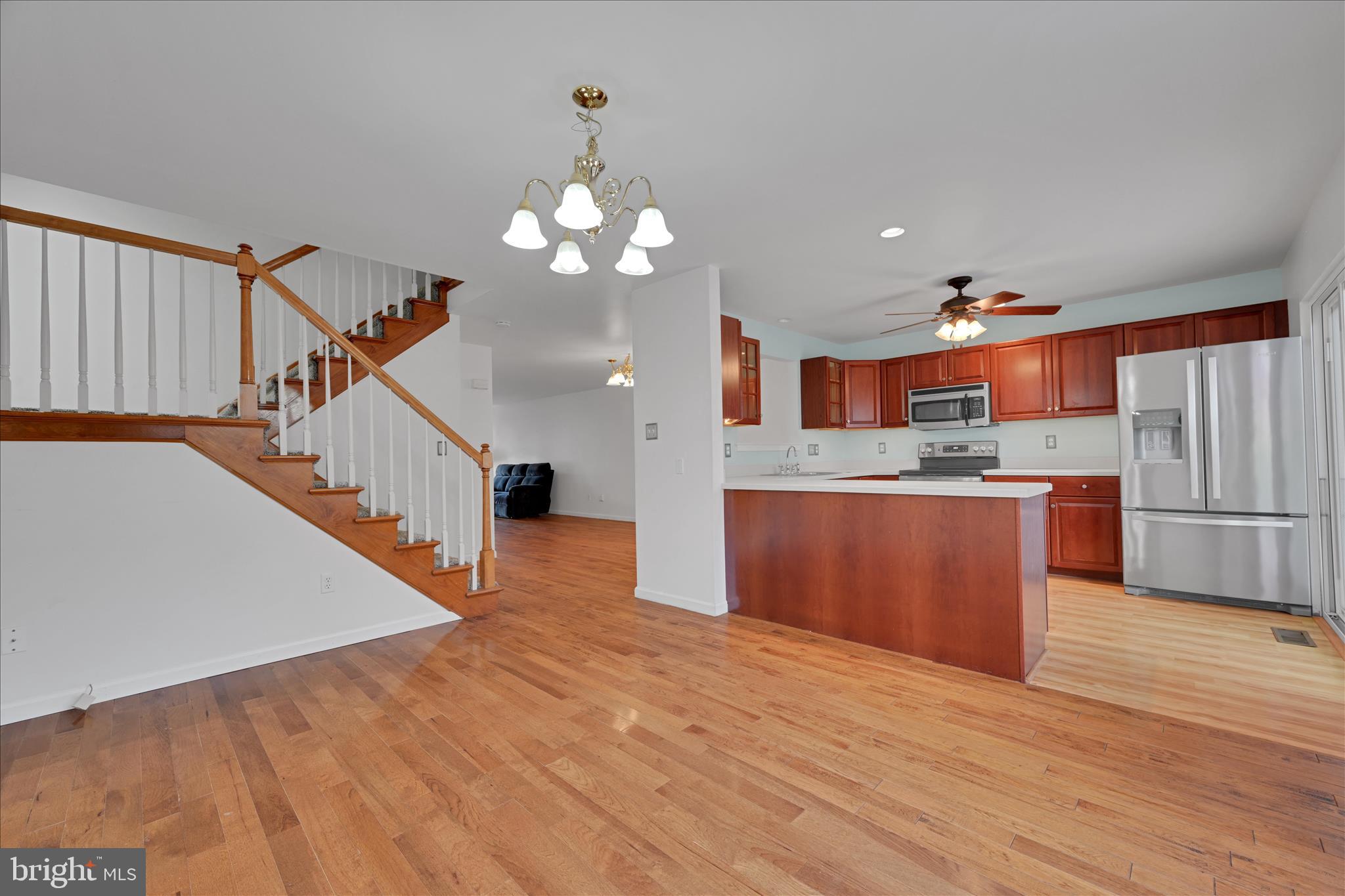 LANTERN GREEN - Residential