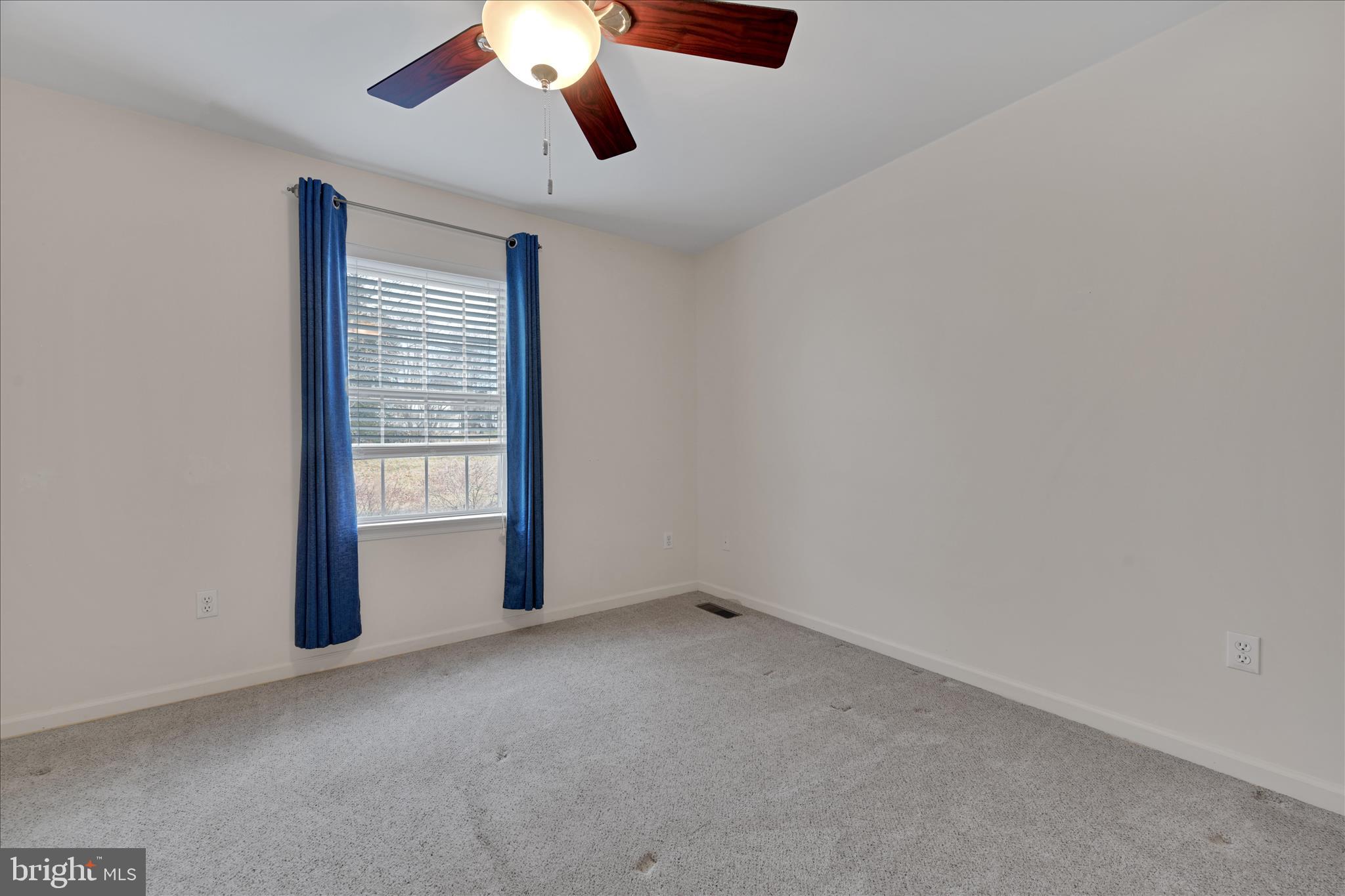 LANTERN GREEN - Residential