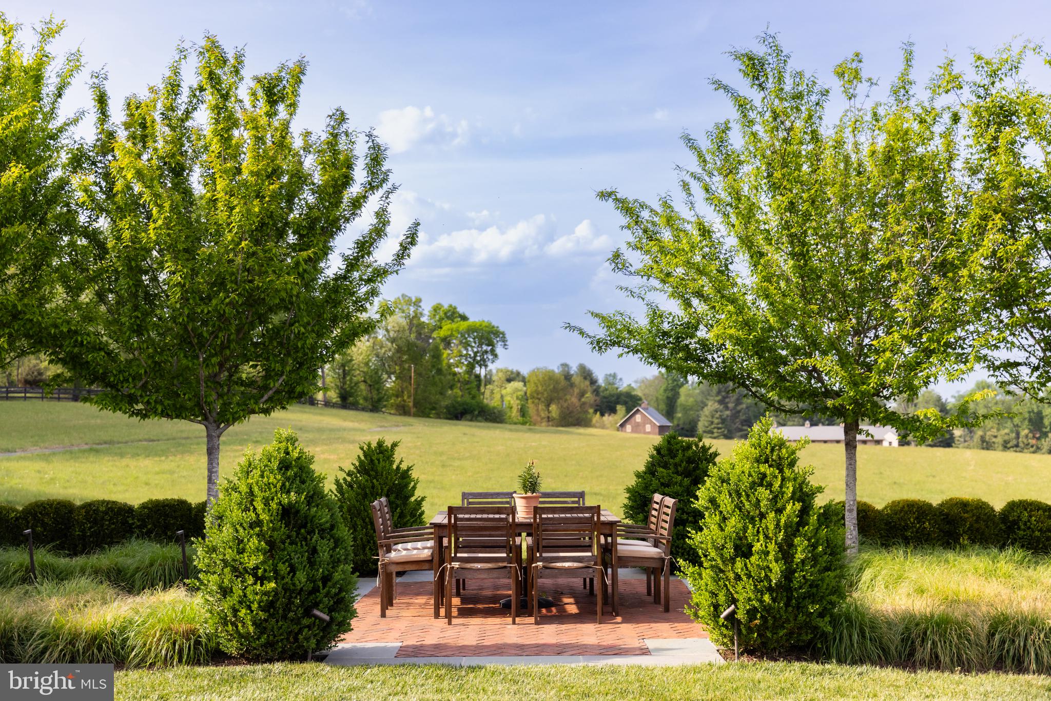THE PLAINS - Residential