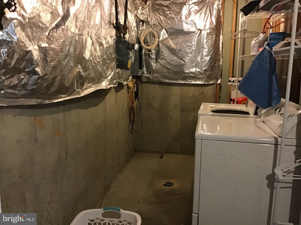 SEVEN OAKS - Residential