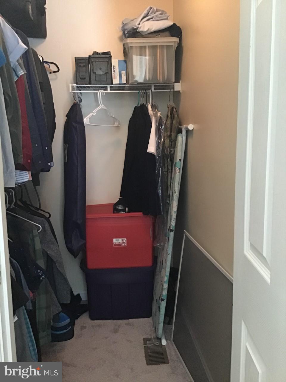 SEVEN OAKS - Residential