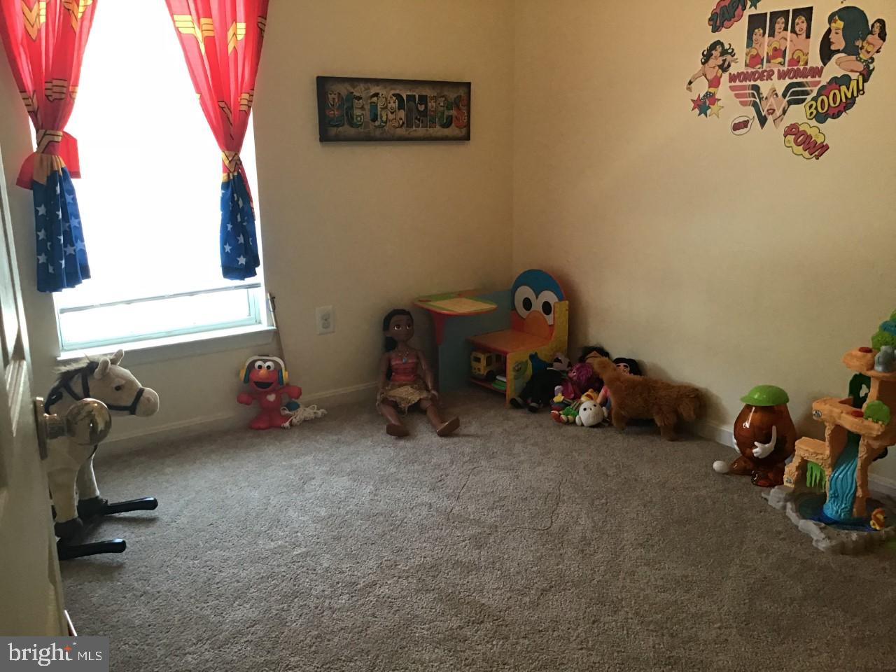 SEVEN OAKS - Residential