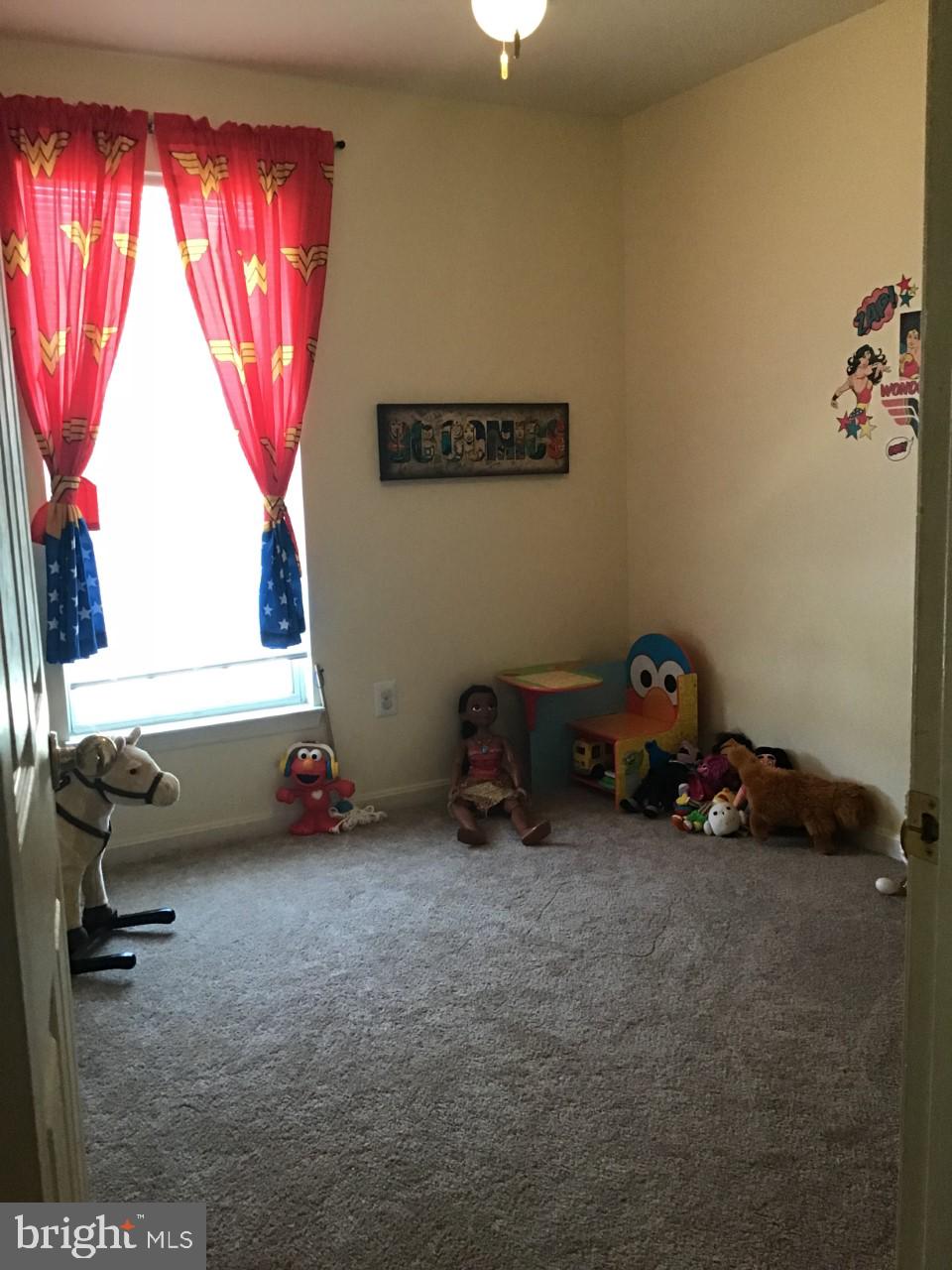 SEVEN OAKS - Residential