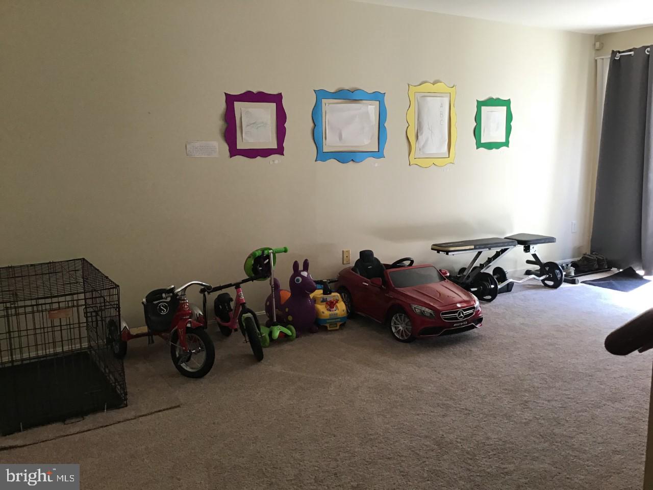 SEVEN OAKS - Residential