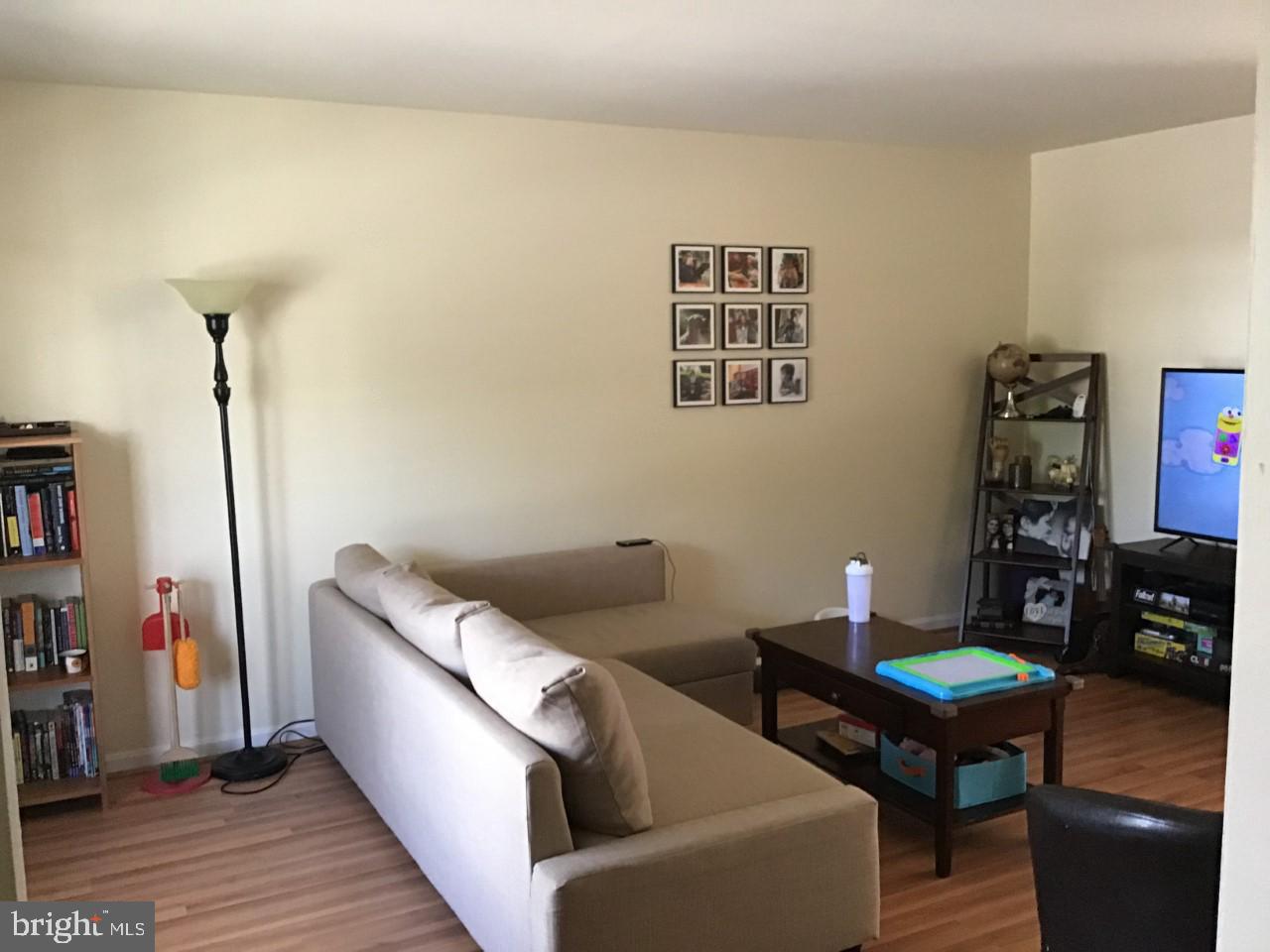 SEVEN OAKS - Residential