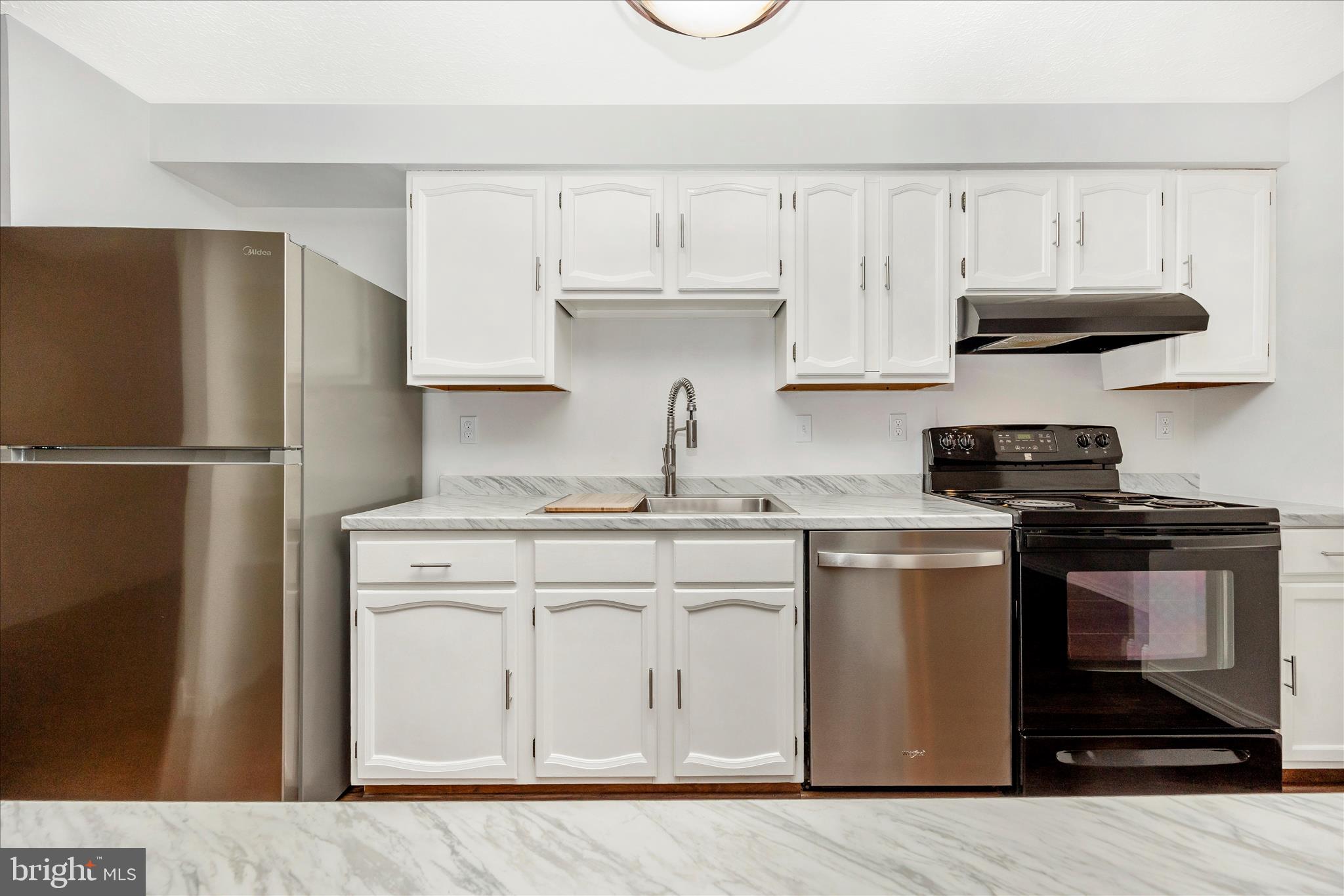 AMBERTOWNE - Residential